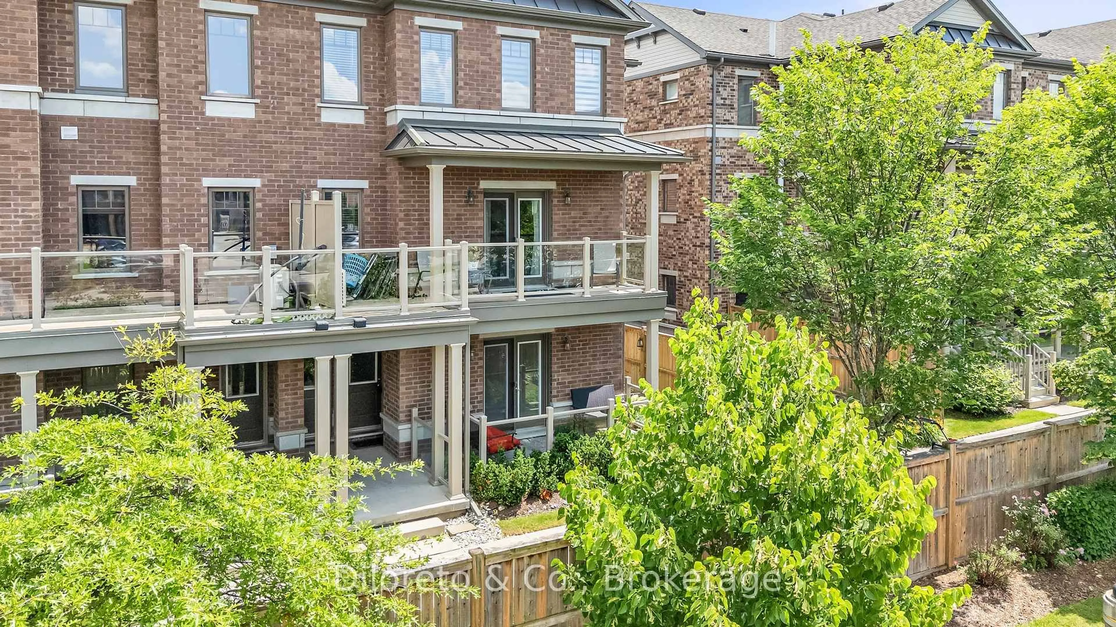 A pic from outside/outdoor area/front of a property/back of a property/a pic from drone, city buildings view from balcony for 39 Kay Cres #31, Guelph Ontario N1L 0N5