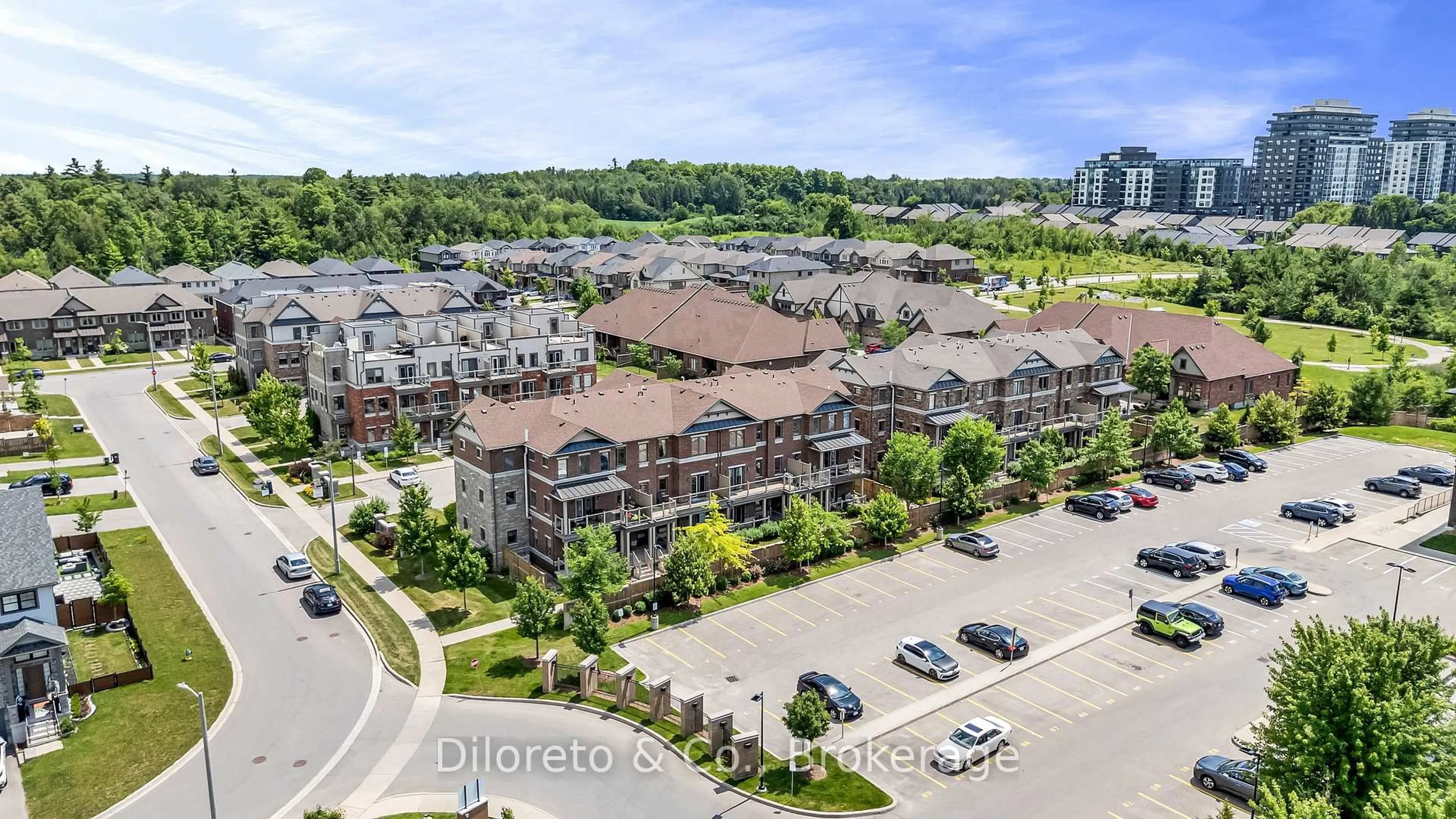 A pic from outside/outdoor area/front of a property/back of a property/a pic from drone, unknown for 39 Kay Cres #31, Guelph Ontario N1L 0N5
