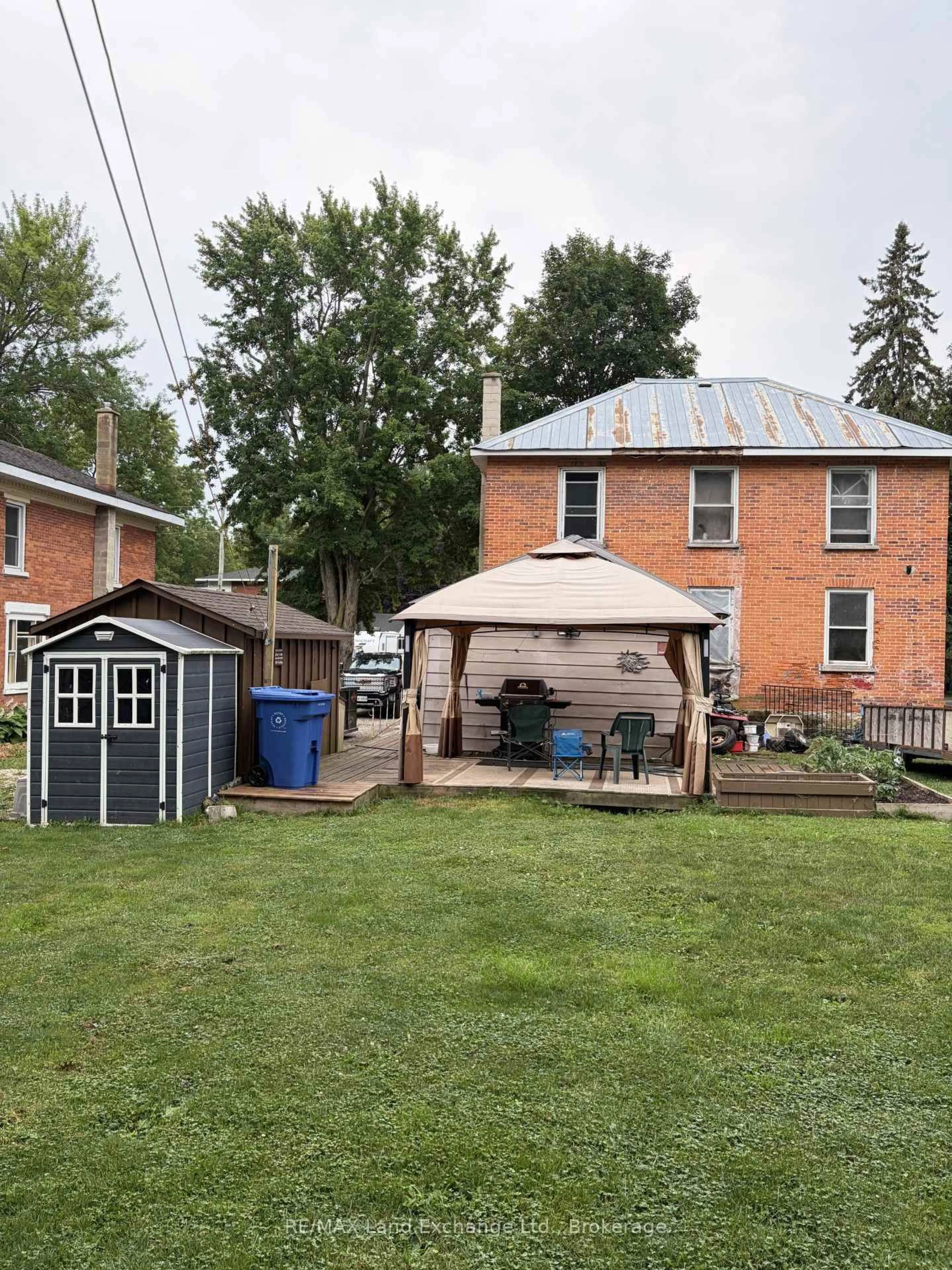 Unknown for 1064 Howick St, Howick Ontario N0G 2X0