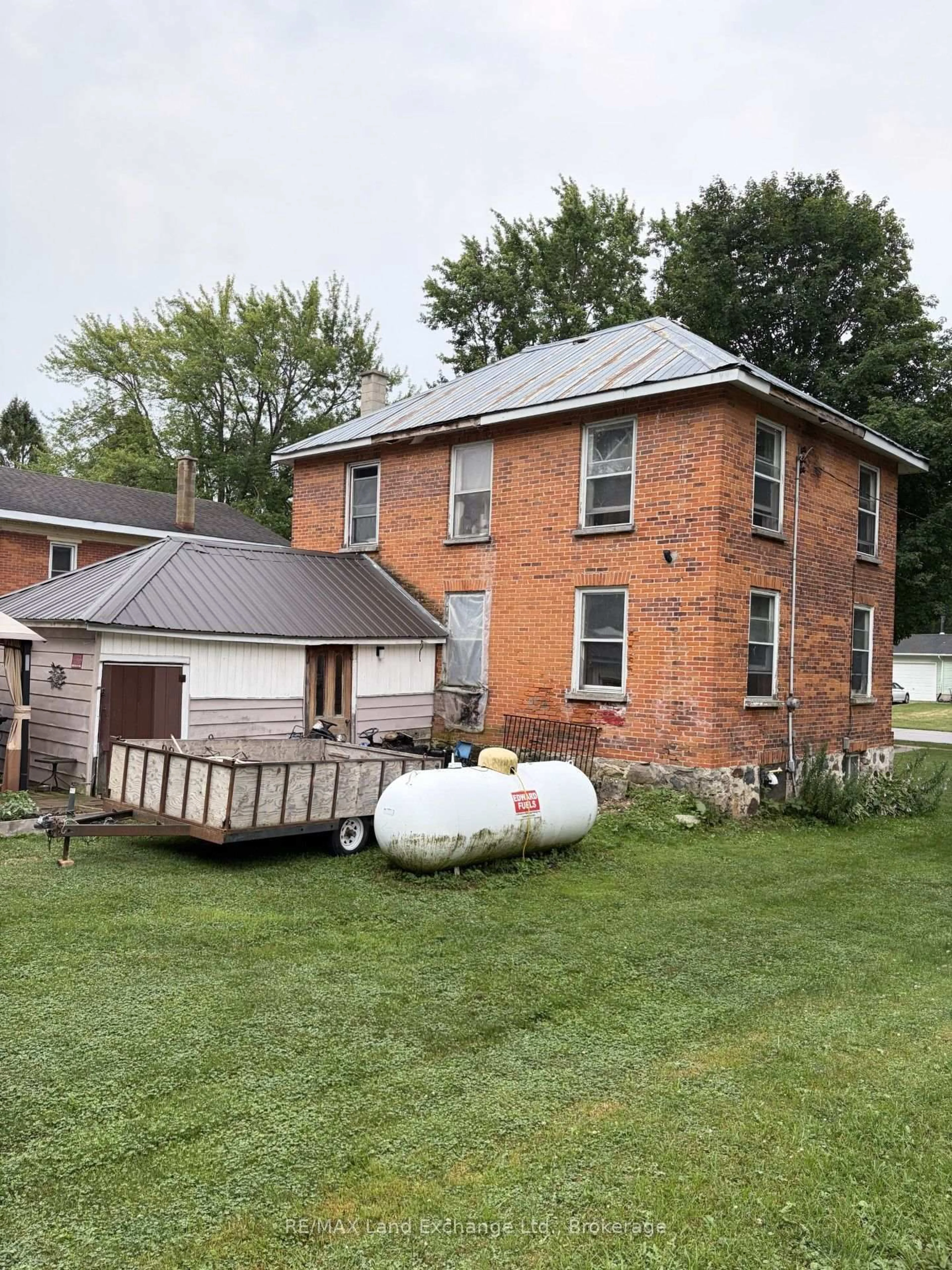 Unknown for 1064 Howick St, Howick Ontario N0G 2X0