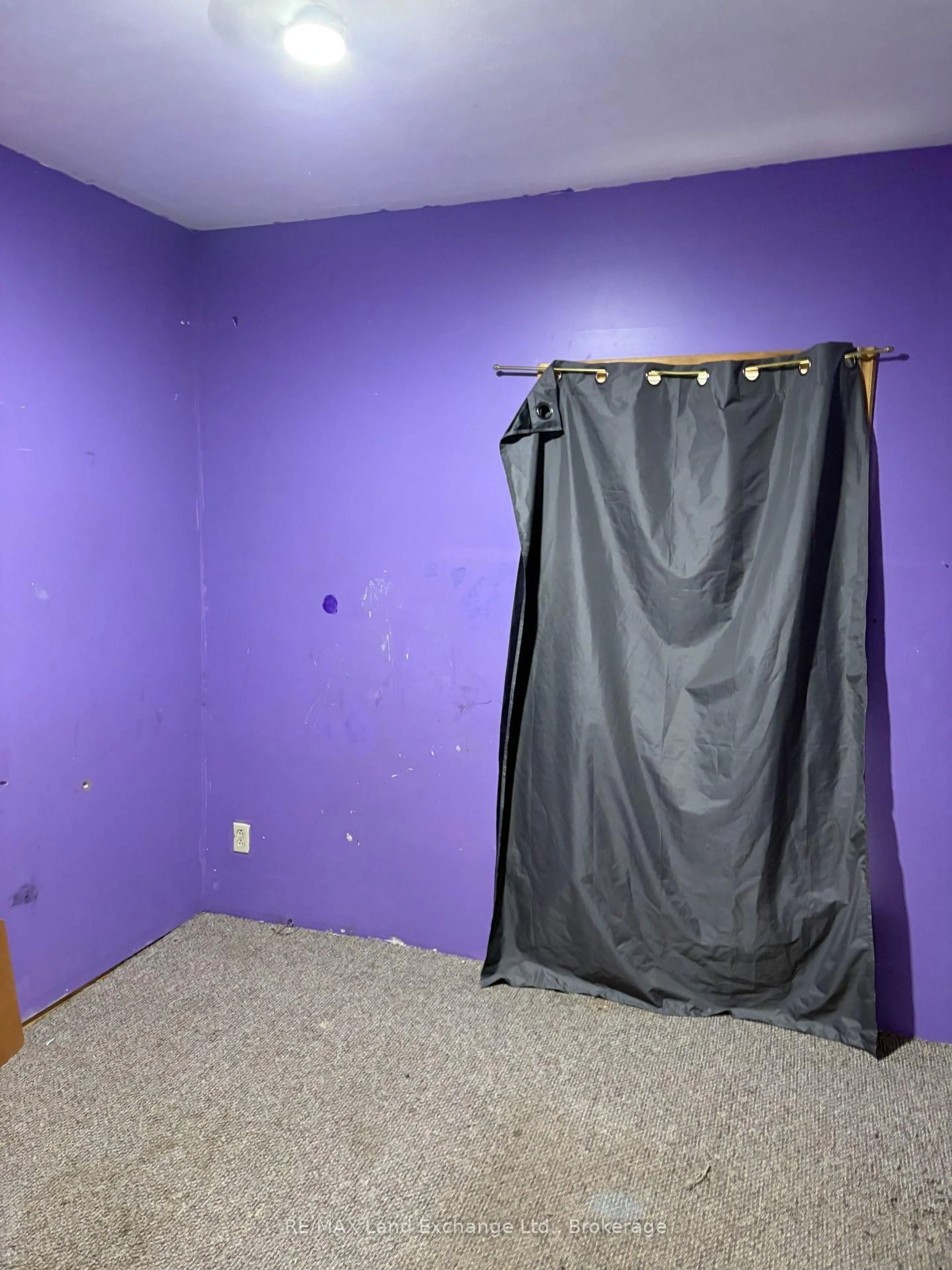 A pic of a room for 1064 Howick St, Howick Ontario N0G 2X0