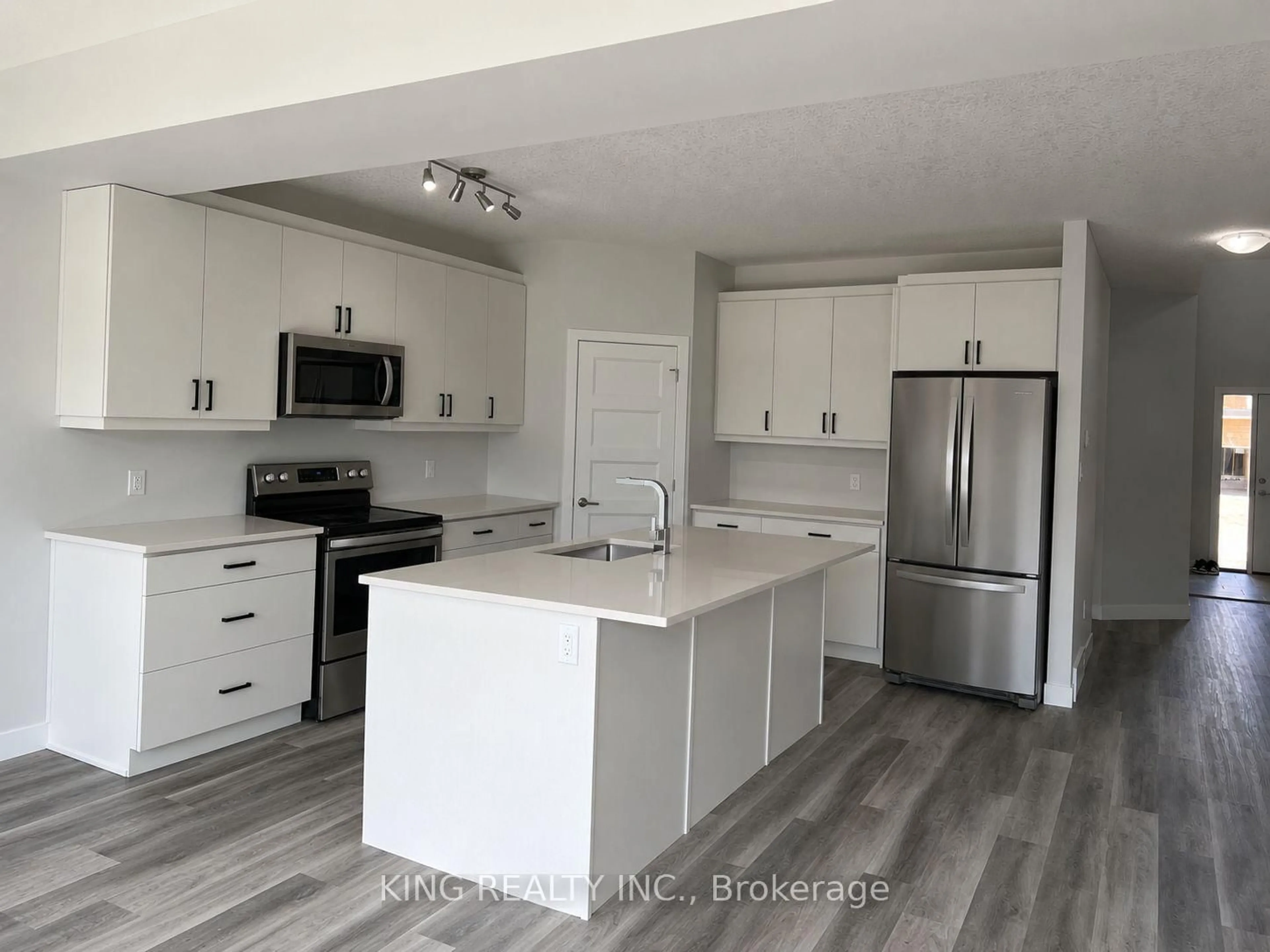 Open concept kitchen, unknown for 89 Marconi Crt, London East Ontario N5V 0C9