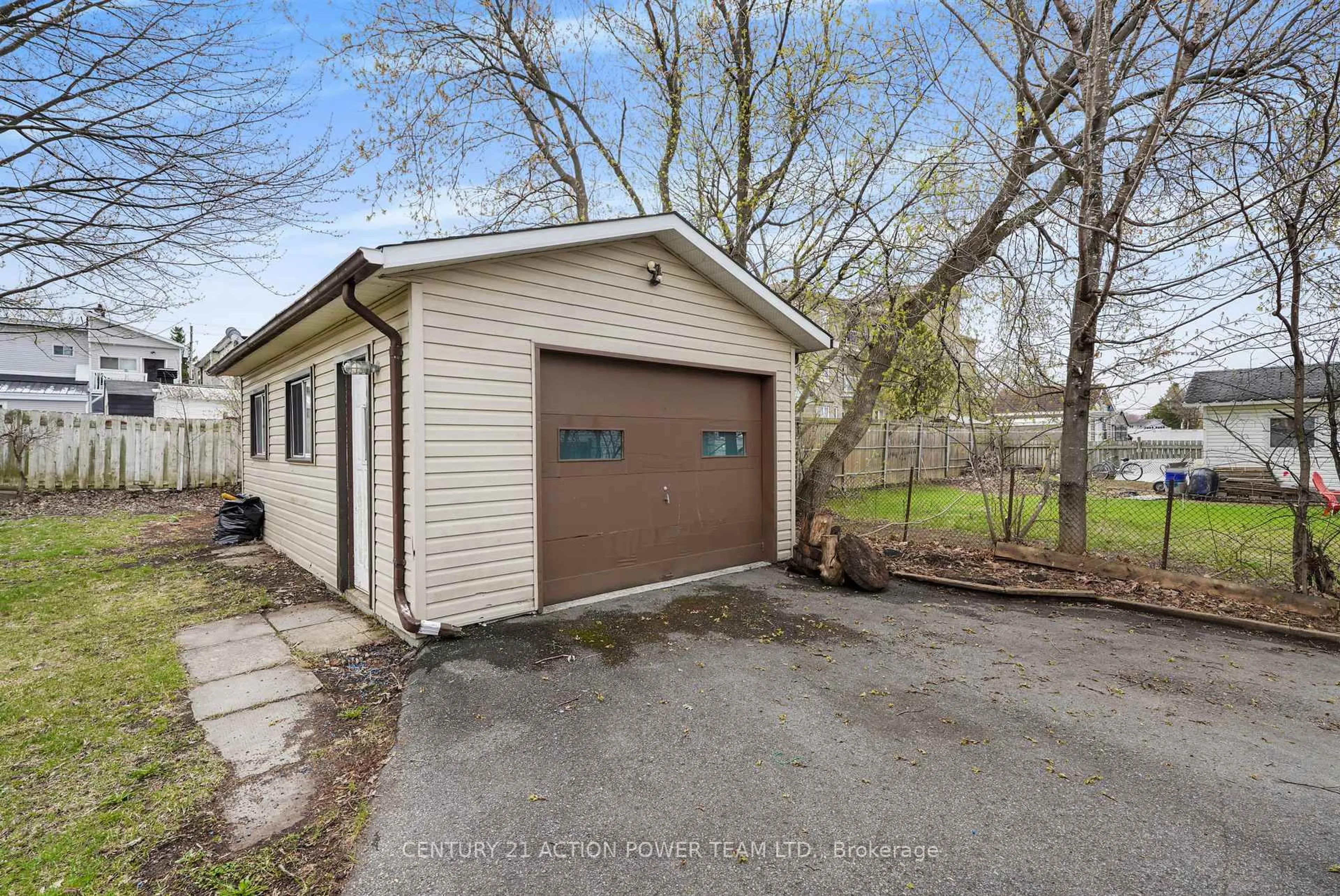 Unknown for 983 Chapman St, Clarence-Rockland Ontario K4K 1E6