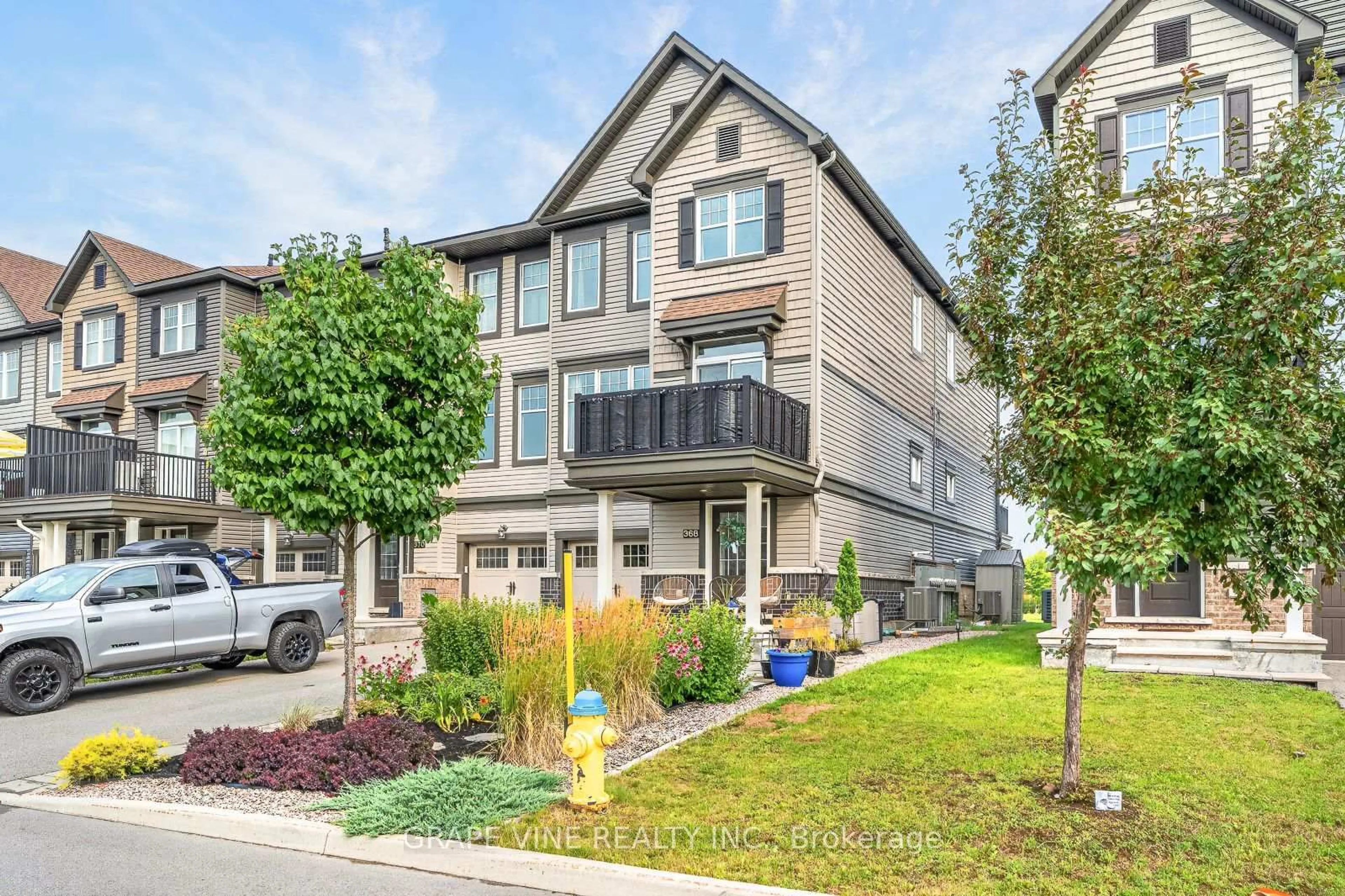 Home with vinyl exterior material, street for 368 Mountain Sorrel Way, Ottawa Ontario K4A 1H6