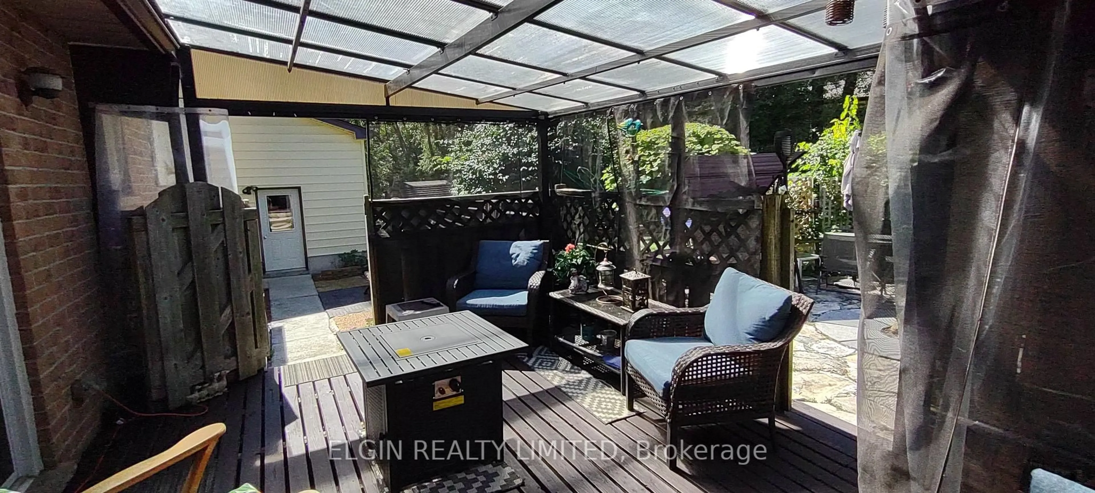 Patio, street for 219 Brentwood Cres, Central Elgin Ontario N0L 1B0