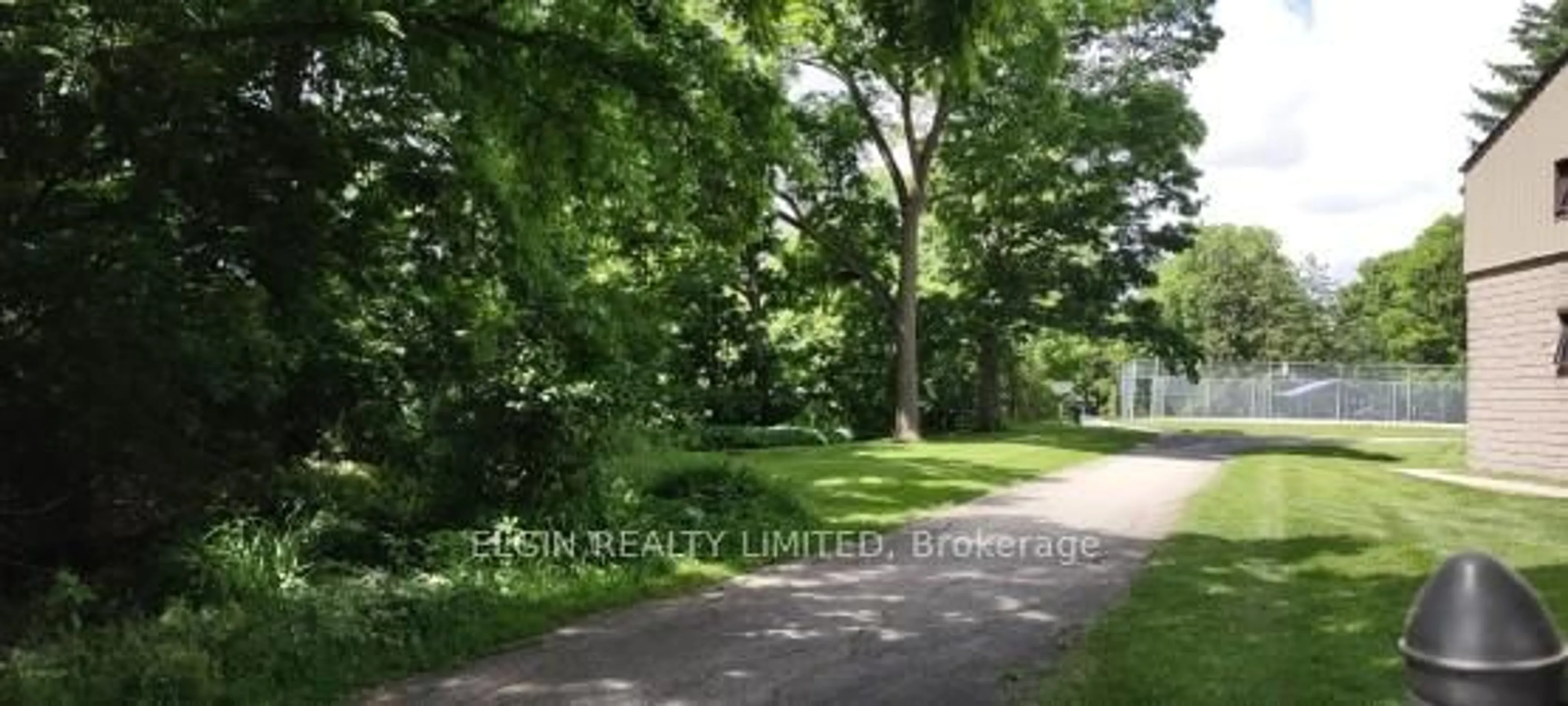 Blurry image for 219 Brentwood Cres, Central Elgin Ontario N0L 1B0