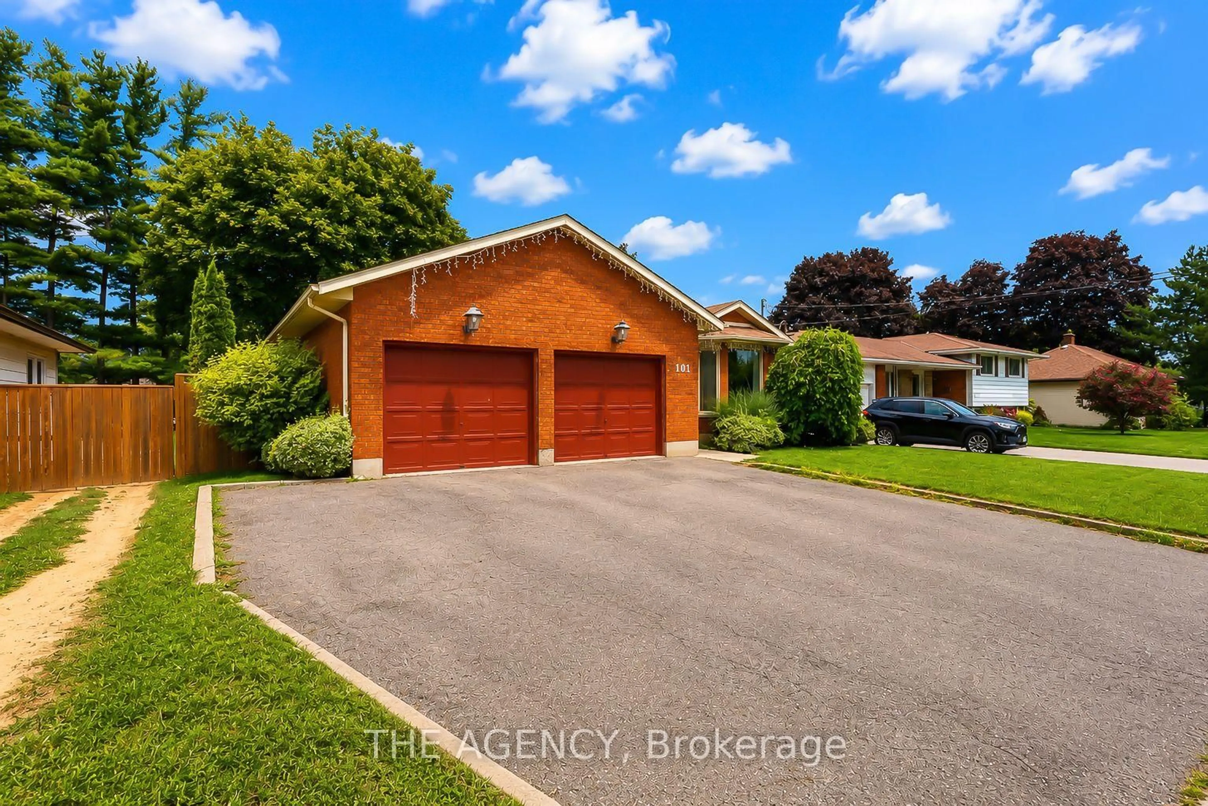 A pic from outside/outdoor area/front of a property/back of a property/a pic from drone, street for 101 Dunsdon St, Brantford Ontario N3R 3J6