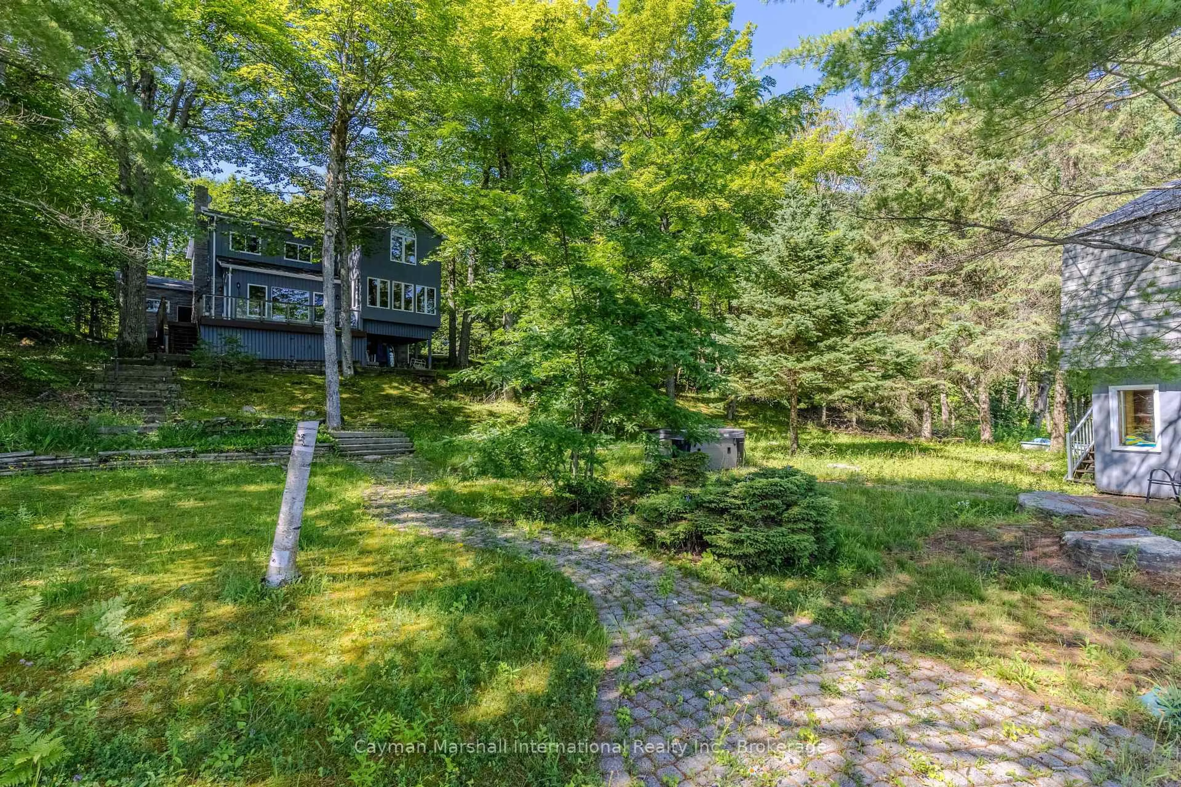 Patio, forest/trees view for 1685 Walkers Pt Rd, Muskoka Lakes Ontario P1P 1R2