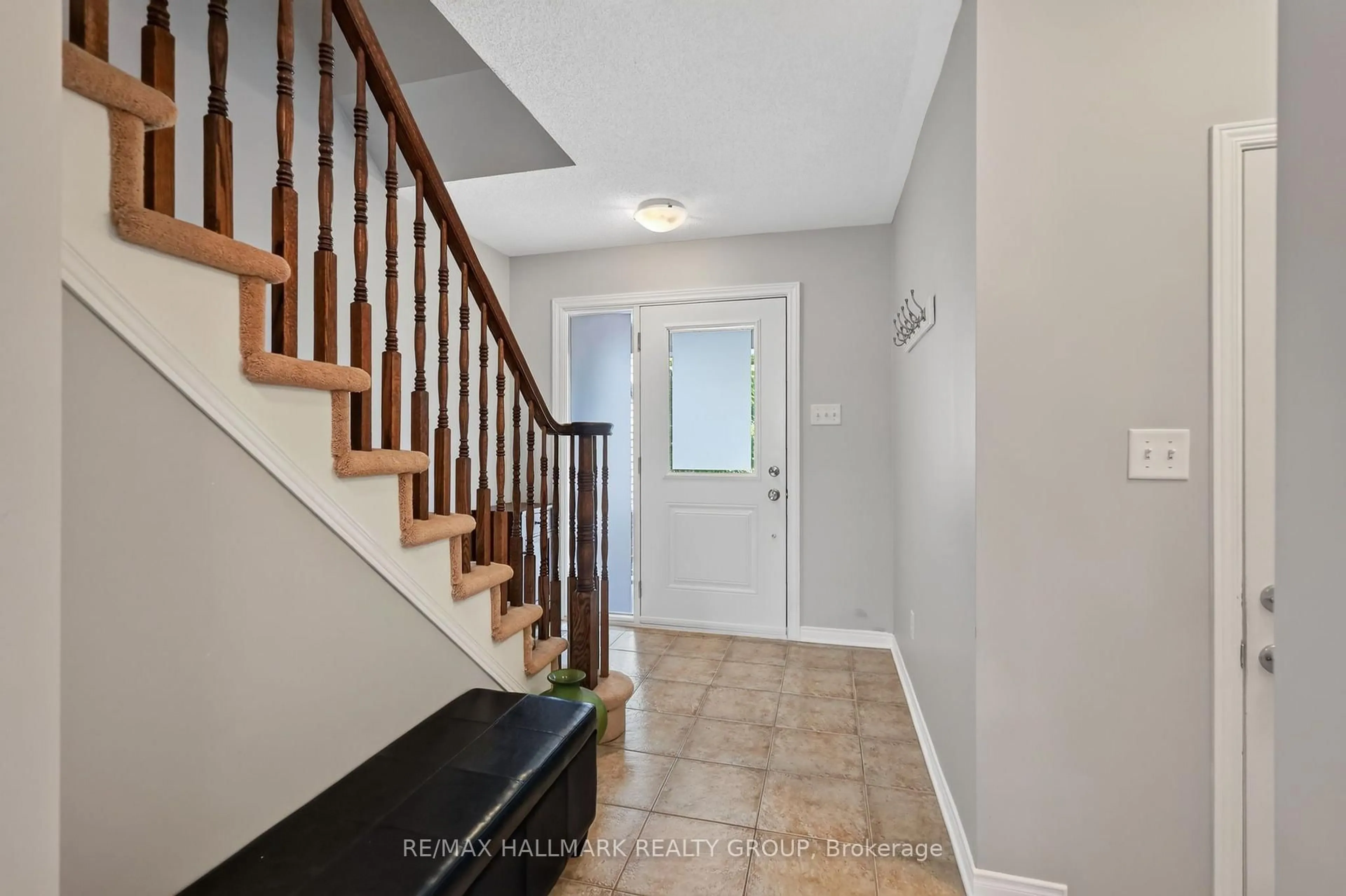 Indoor entryway for 316 Aldworth Private, Stittsville Ontario K2S 0M9