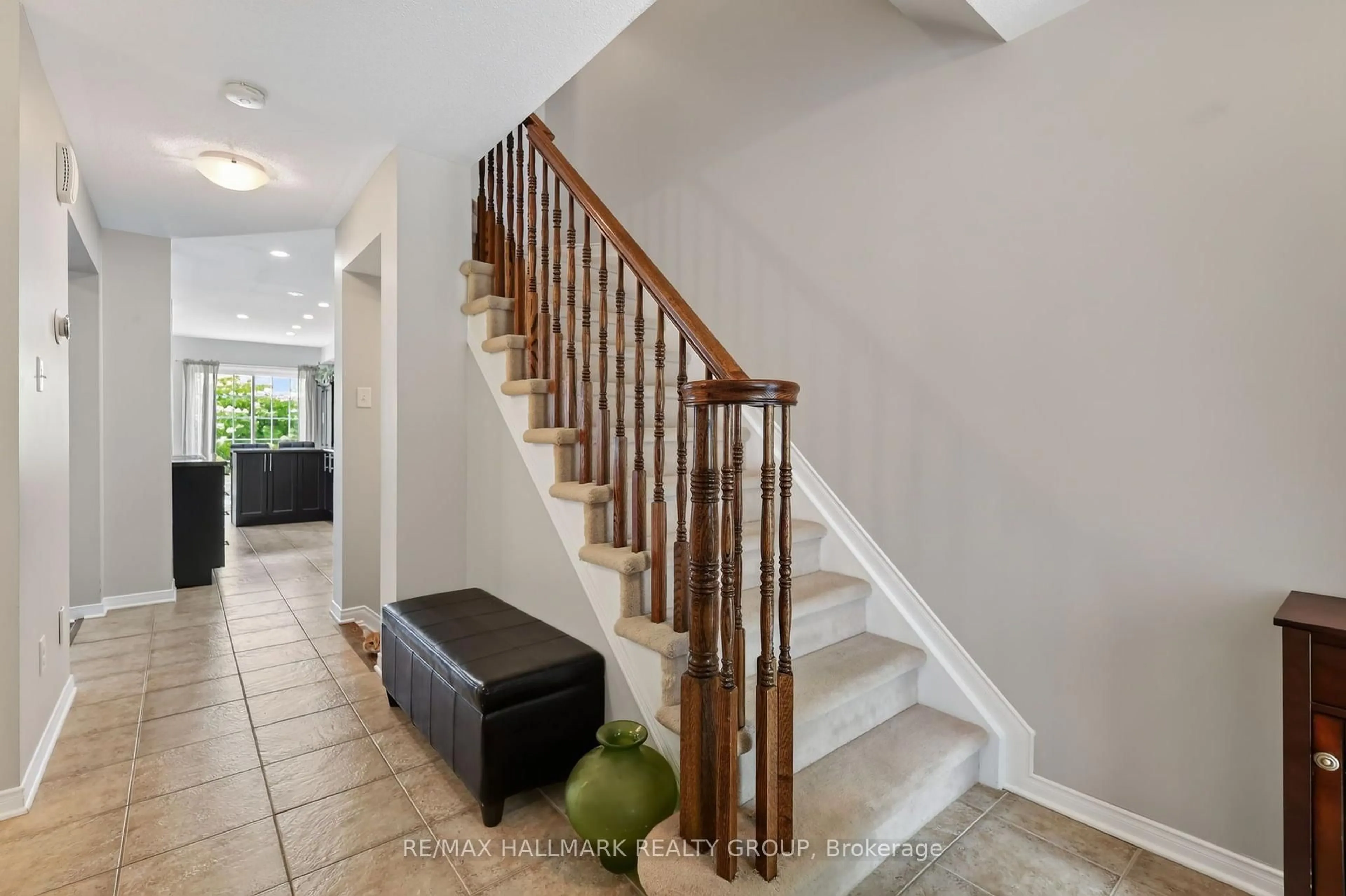 Indoor entryway for 316 Aldworth Private, Stittsville Ontario K2S 0M9