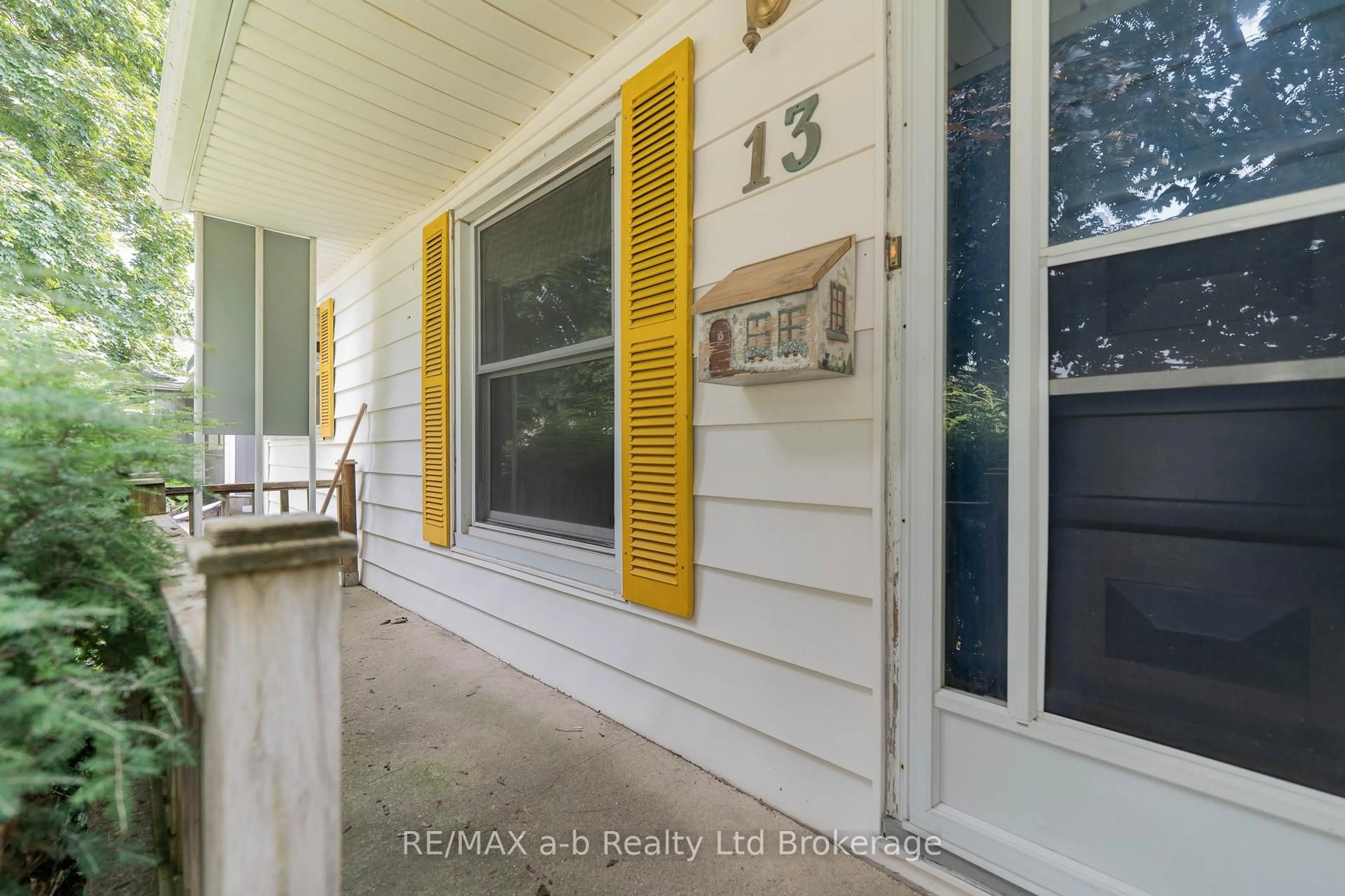 Unknown for 13 Parkside Dr, Tillsonburg Ontario N4G 4A1
