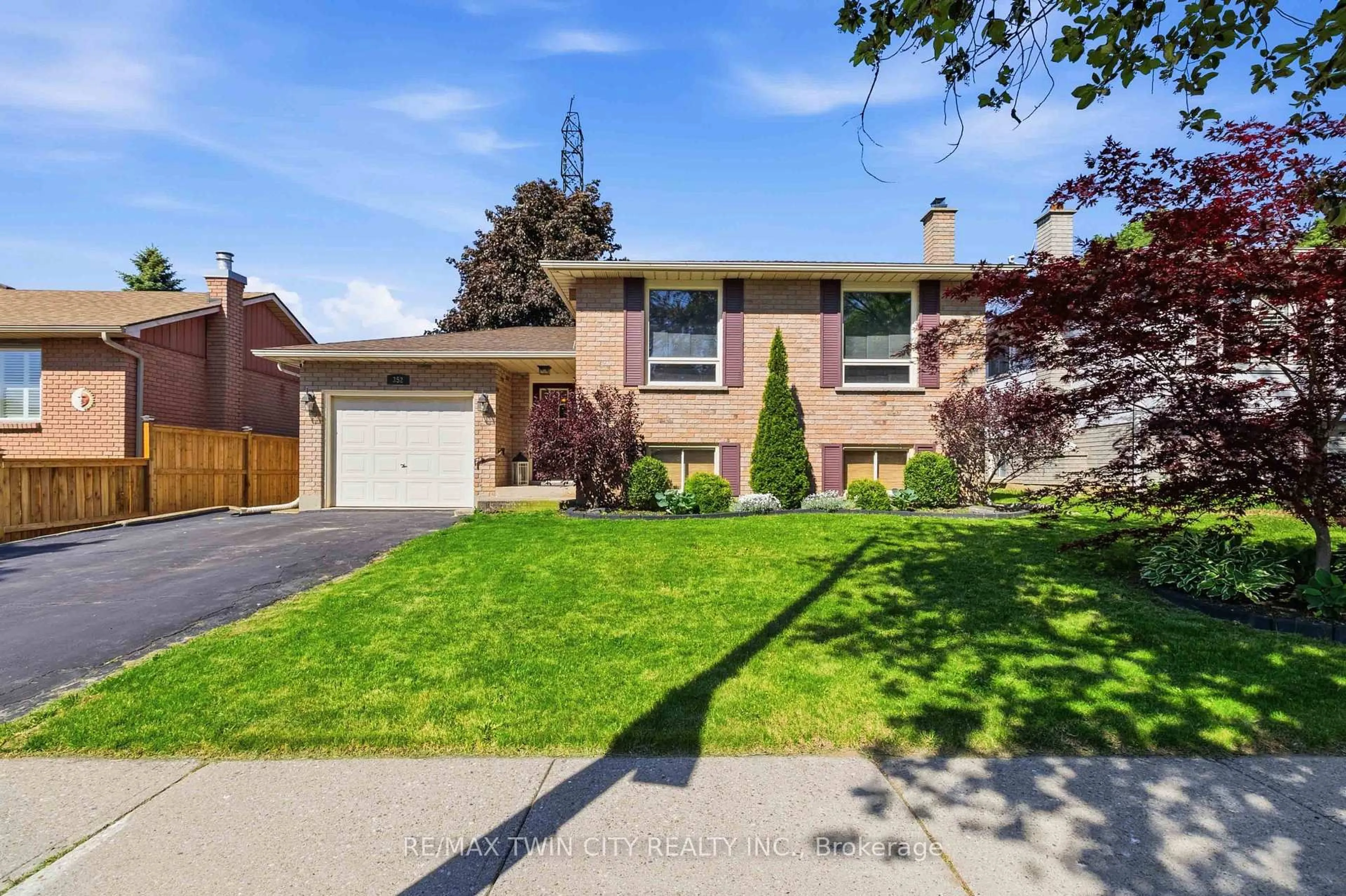Home with brick exterior material, street for 352 Brantwood Park Rd, Brantford Ontario N3P 1L2