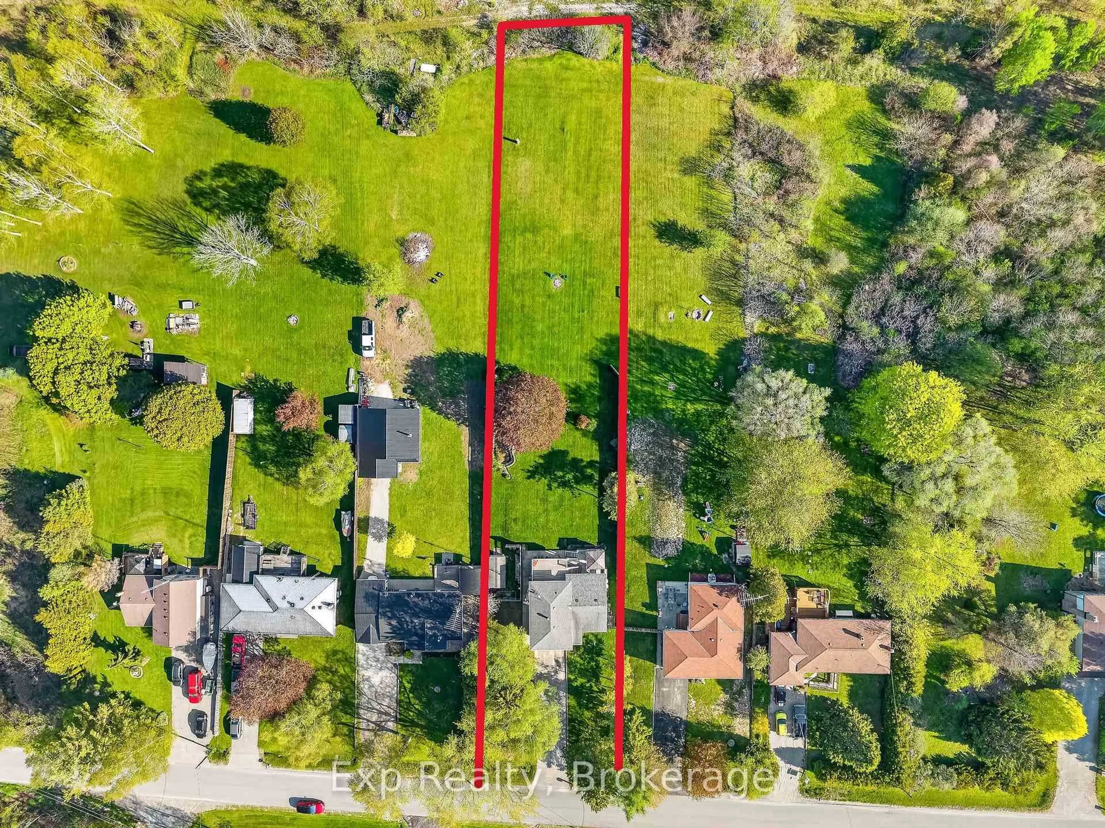 A pic from outside/outdoor area/front of a property/back of a property/a pic from drone, street for 1175 Lakeshore Rd, Port Hope Ontario L1A 3V7