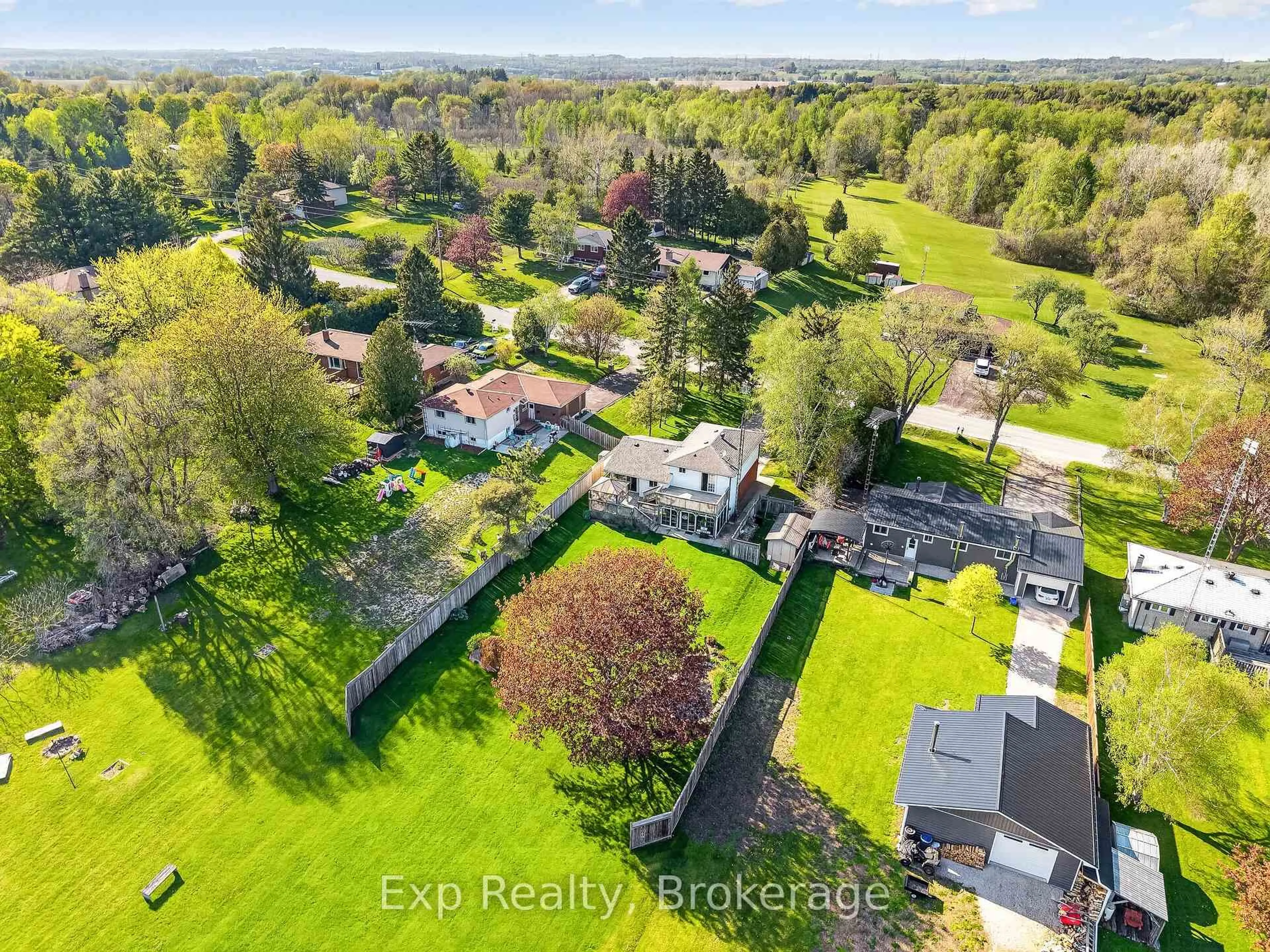 A pic from outside/outdoor area/front of a property/back of a property/a pic from drone, unknown for 1175 Lakeshore Rd, Port Hope Ontario L1A 3V7