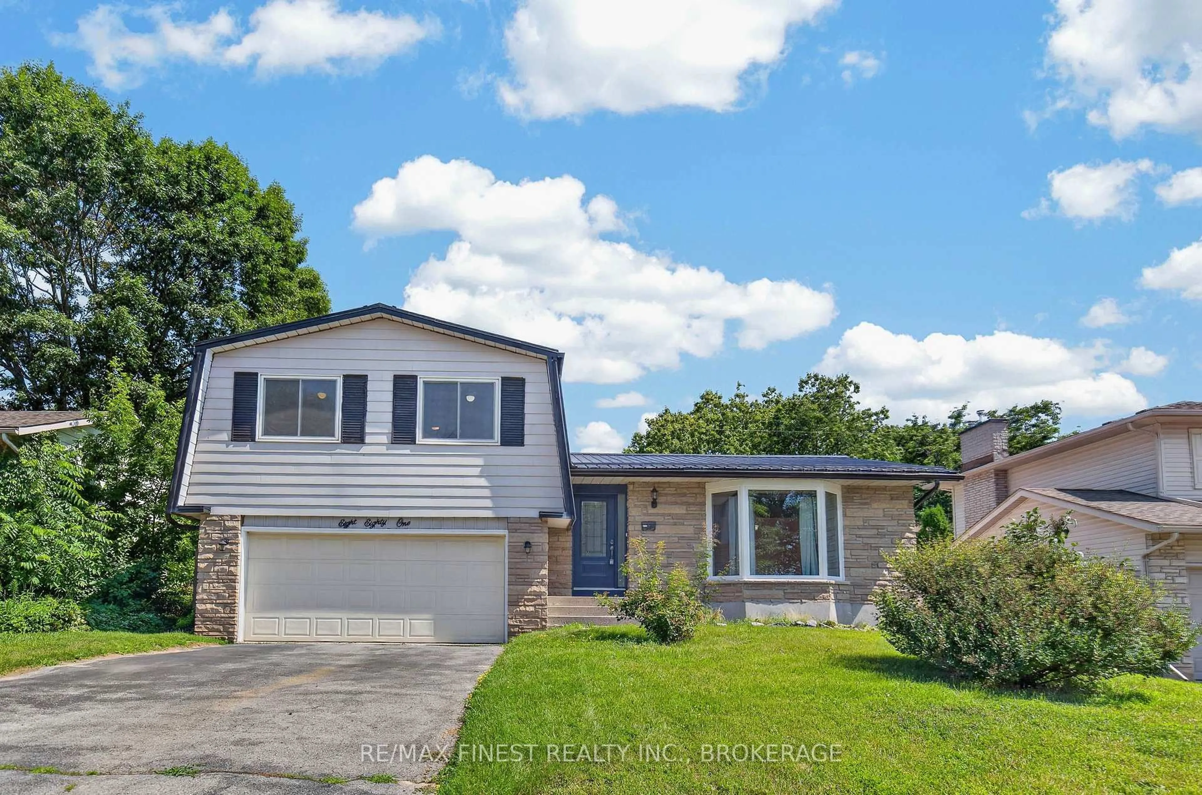 A pic from outside/outdoor area/front of a property/back of a property/a pic from drone, street for 881 Ludgate Cres, Kingston Ontario K7M 6C7