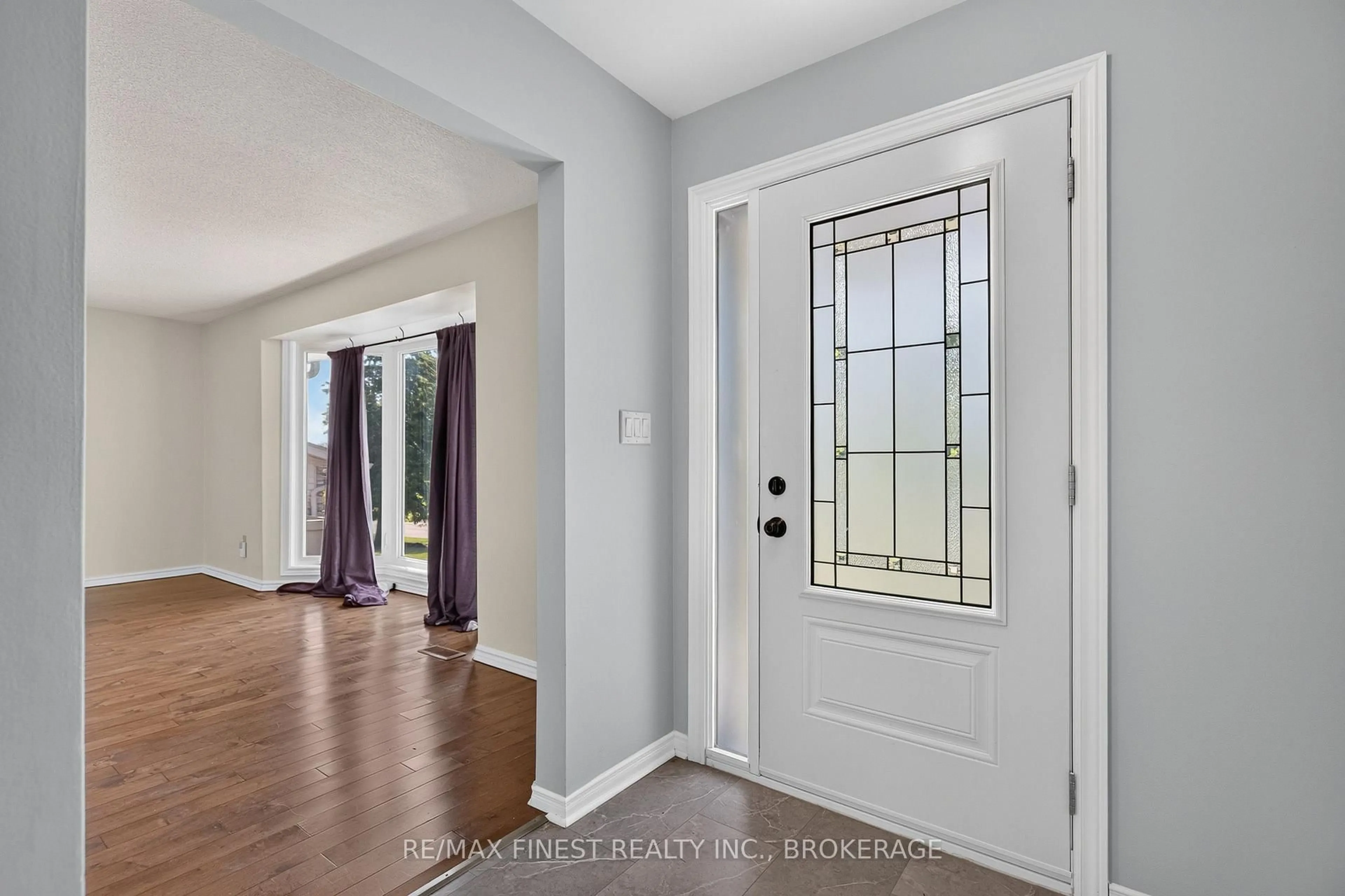 Indoor entryway for 881 Ludgate Cres, Kingston Ontario K7M 6C7