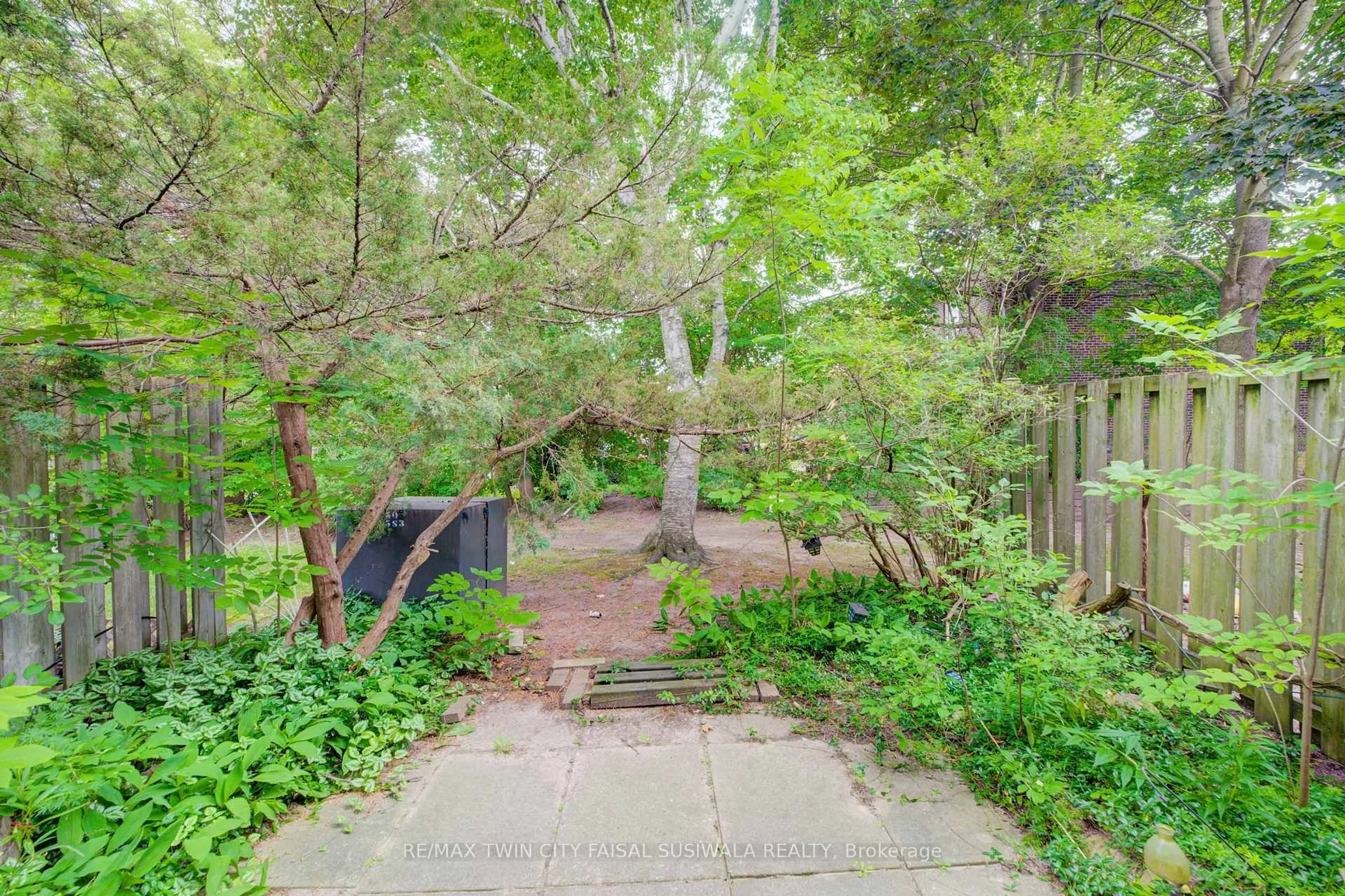 Patio, forest/trees view for 201 Silvercreek Pkwy #14, Guelph Ontario N1H 3T4
