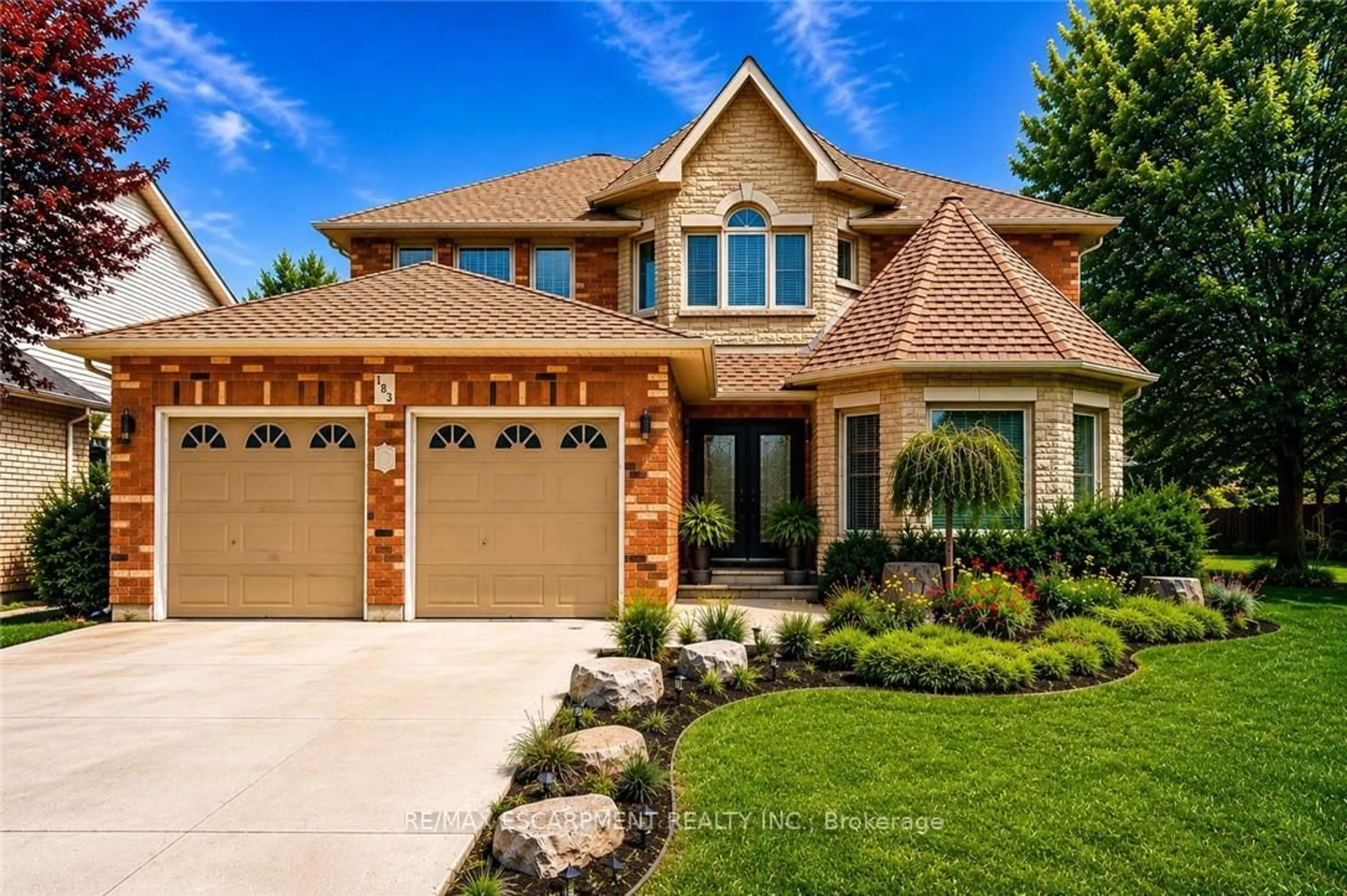 Home with brick exterior material, street for 183 Daniels St, Hamilton Ontario L9G 4Y6