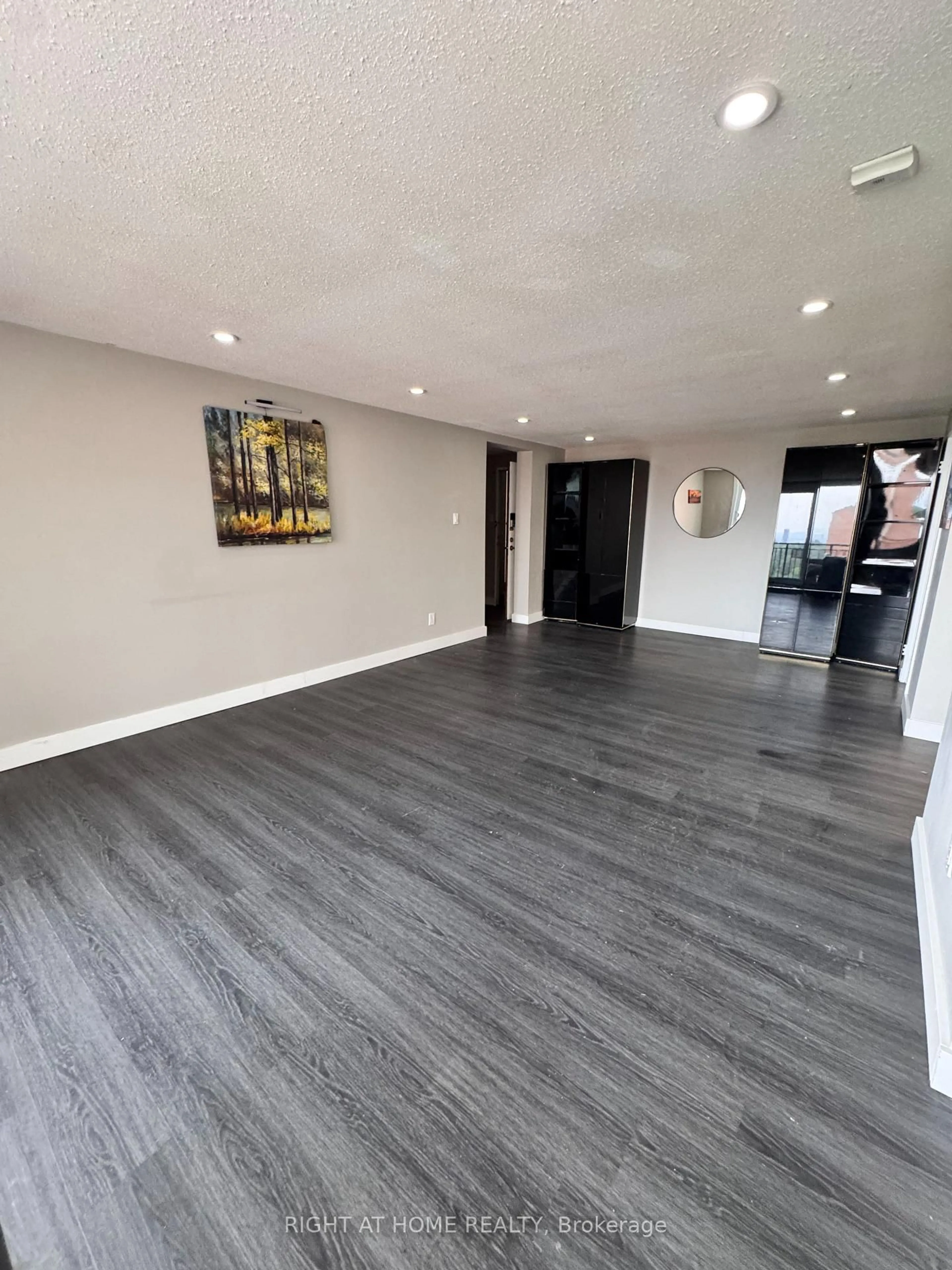 A pic of a room for 1465 Baseline Rd #1205, Ottawa Ontario K2C 3L9