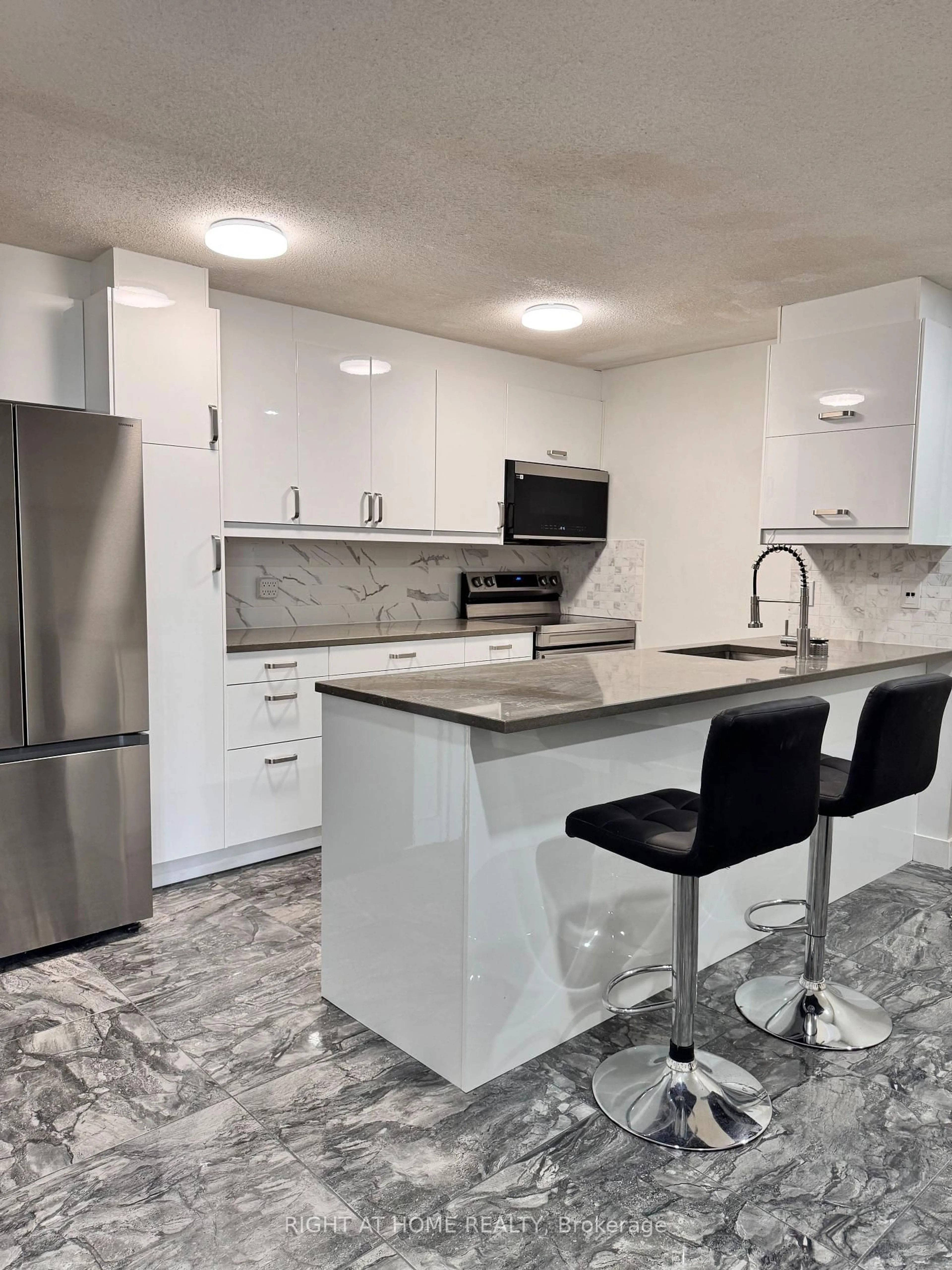 Contemporary kitchen, ceramic/tile floor for 1465 Baseline Rd #1205, Ottawa Ontario K2C 3L9