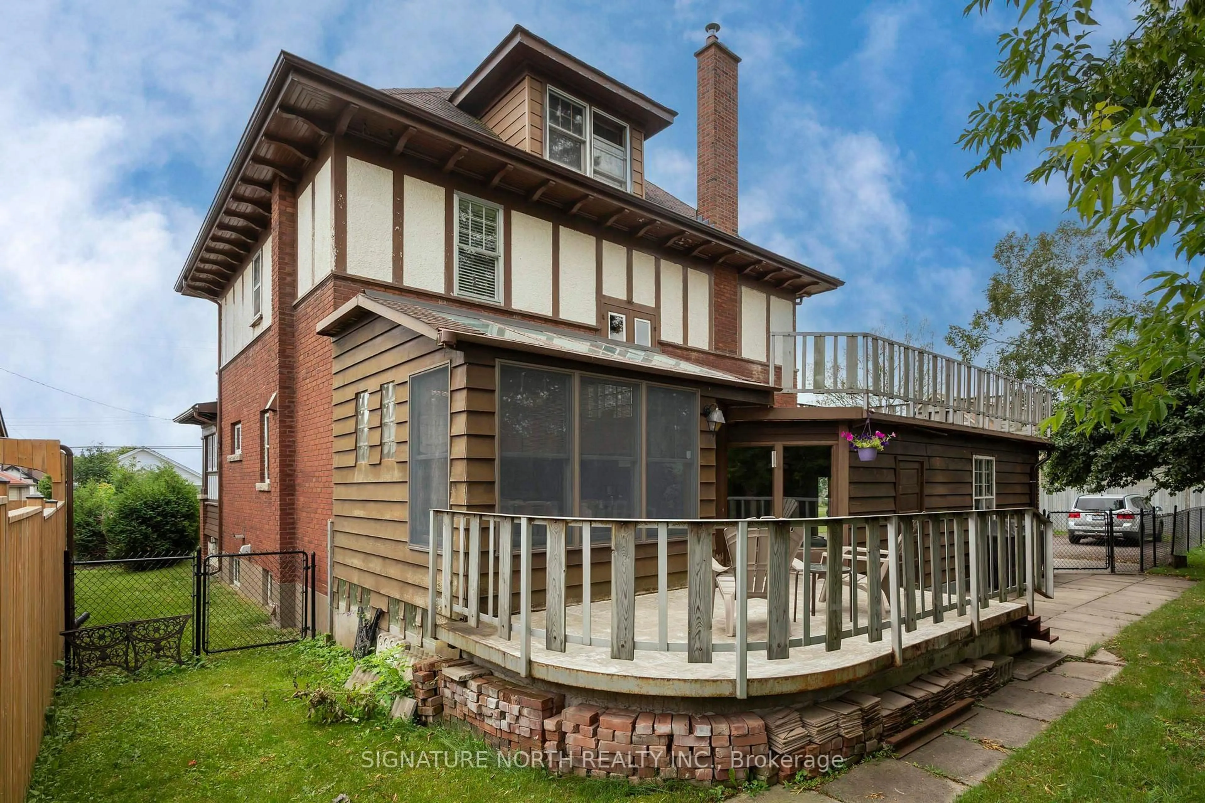 Home with brick exterior material, building for 74 Prospect Ave, Thunder Bay Ontario P7A 5L2