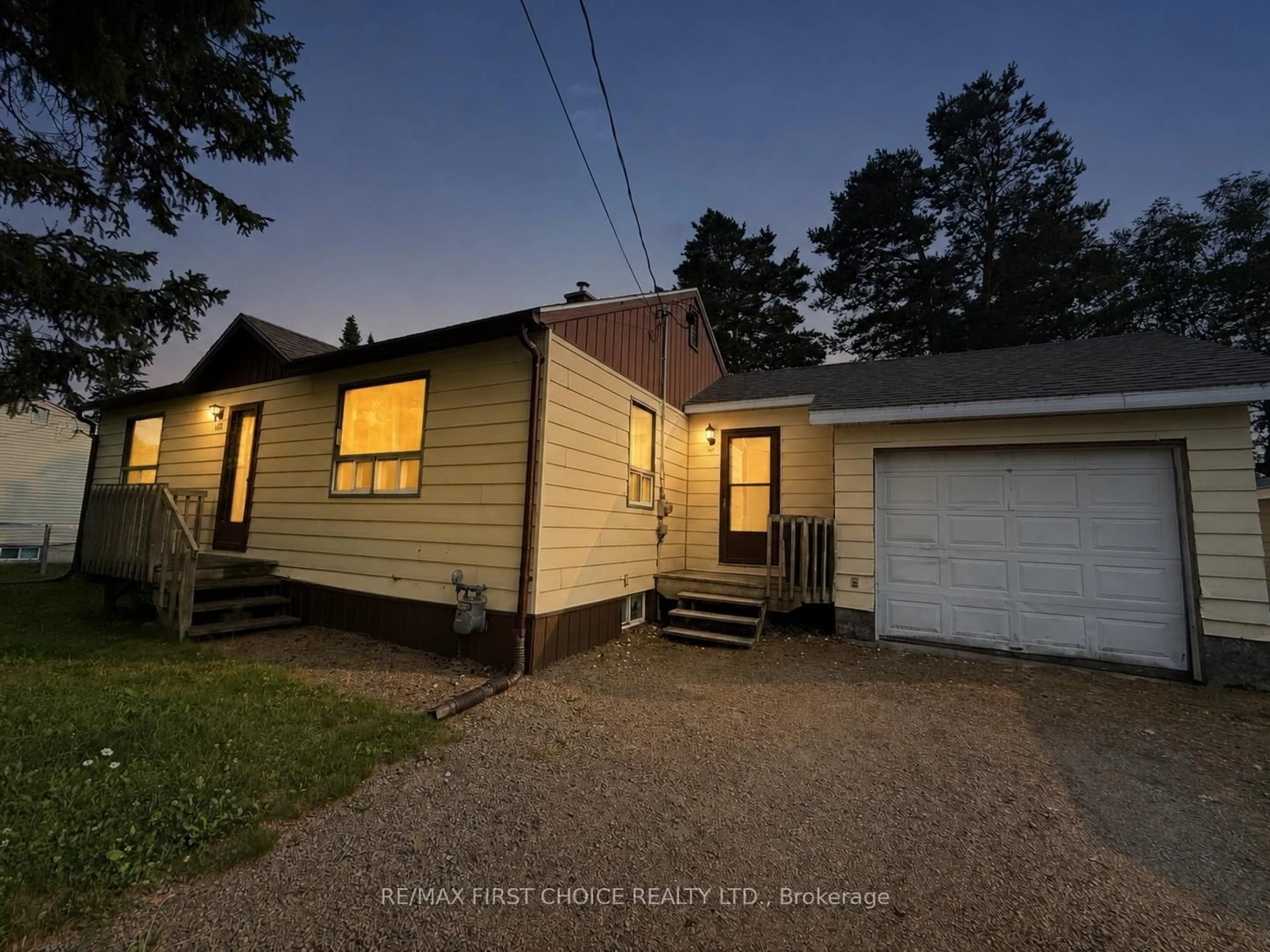 A pic from outside/outdoor area/front of a property/back of a property/a pic from drone, street for 101 Balsam Dr, Greenstone Ontario P0T 2A0