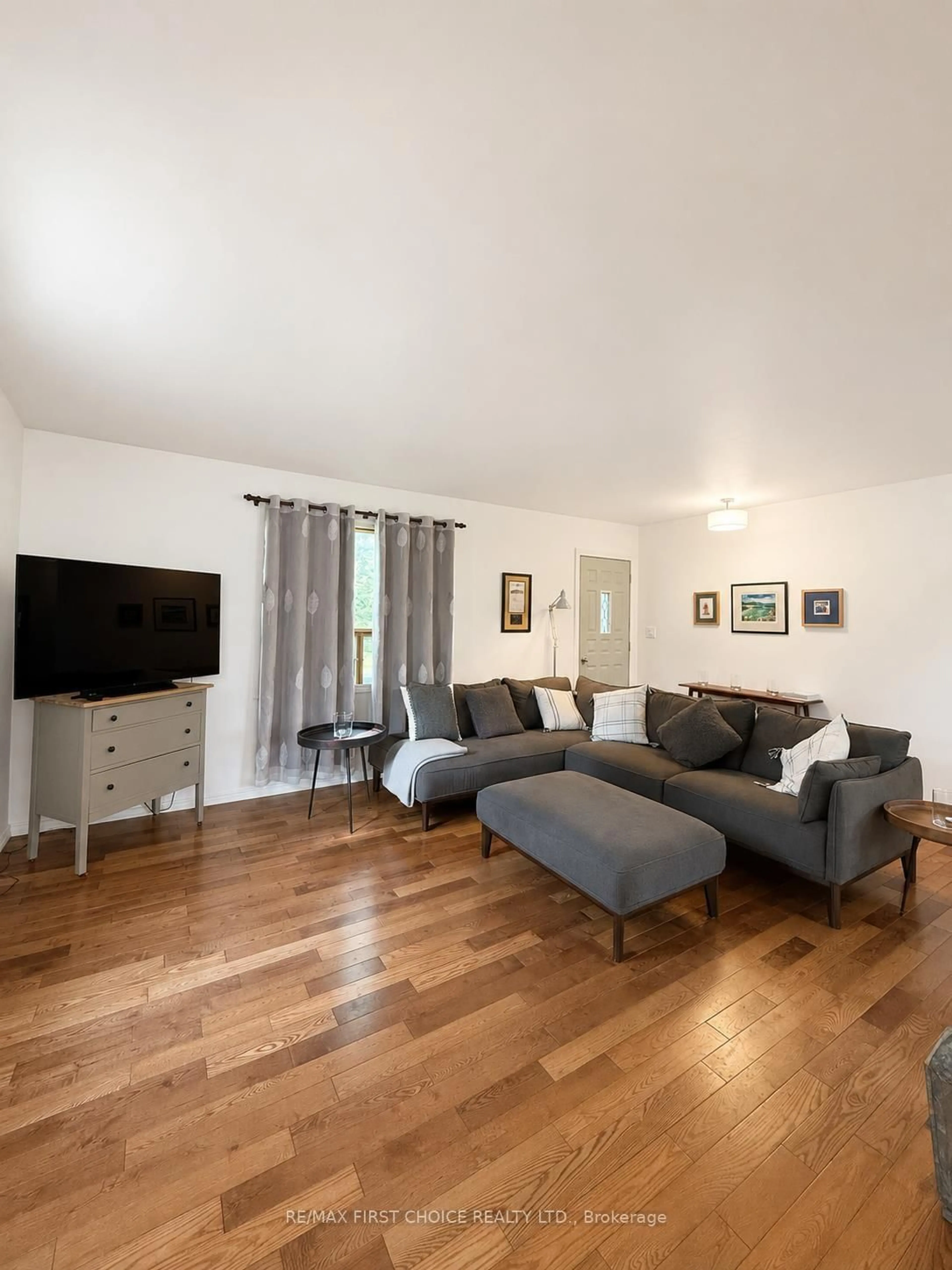 Living room with furniture, unknown for 101 Balsam Dr, Greenstone Ontario P0T 2A0