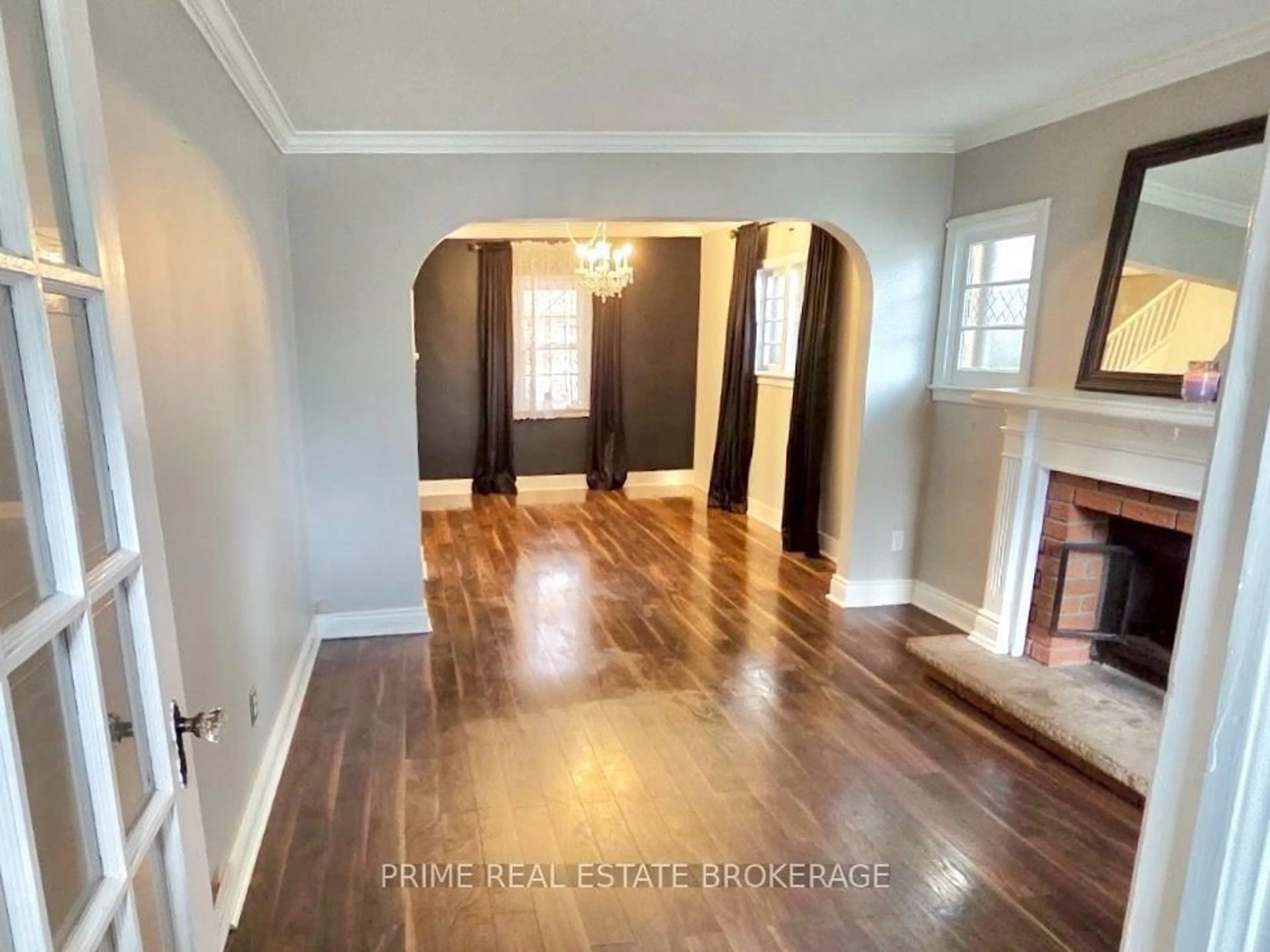 A pic of a room for 586 Cheapside St, London East Ontario N5Y 3X8