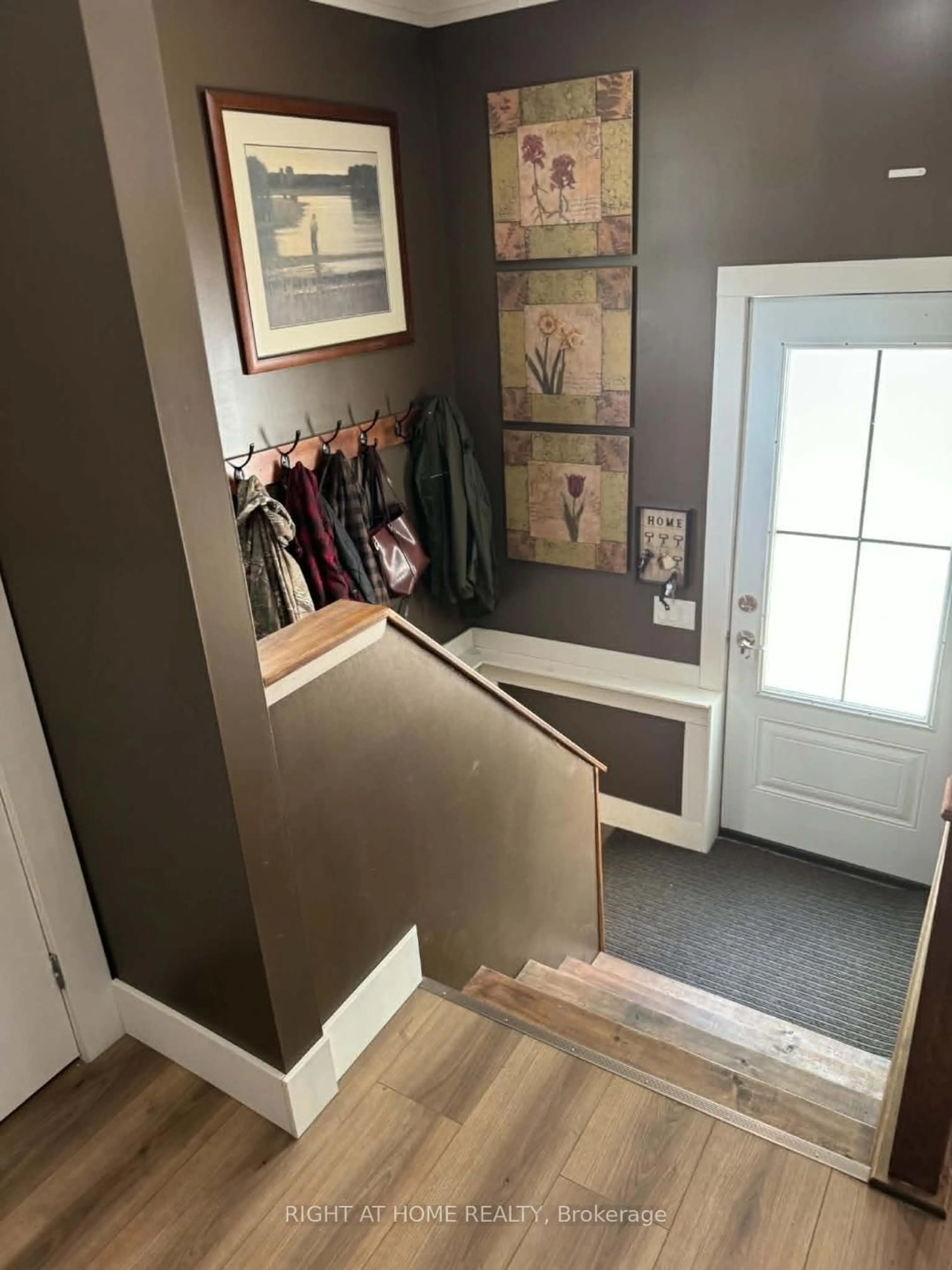 Indoor entryway for 10570 HIGHWAY 64, West Nipissing Ontario P0H 1R0