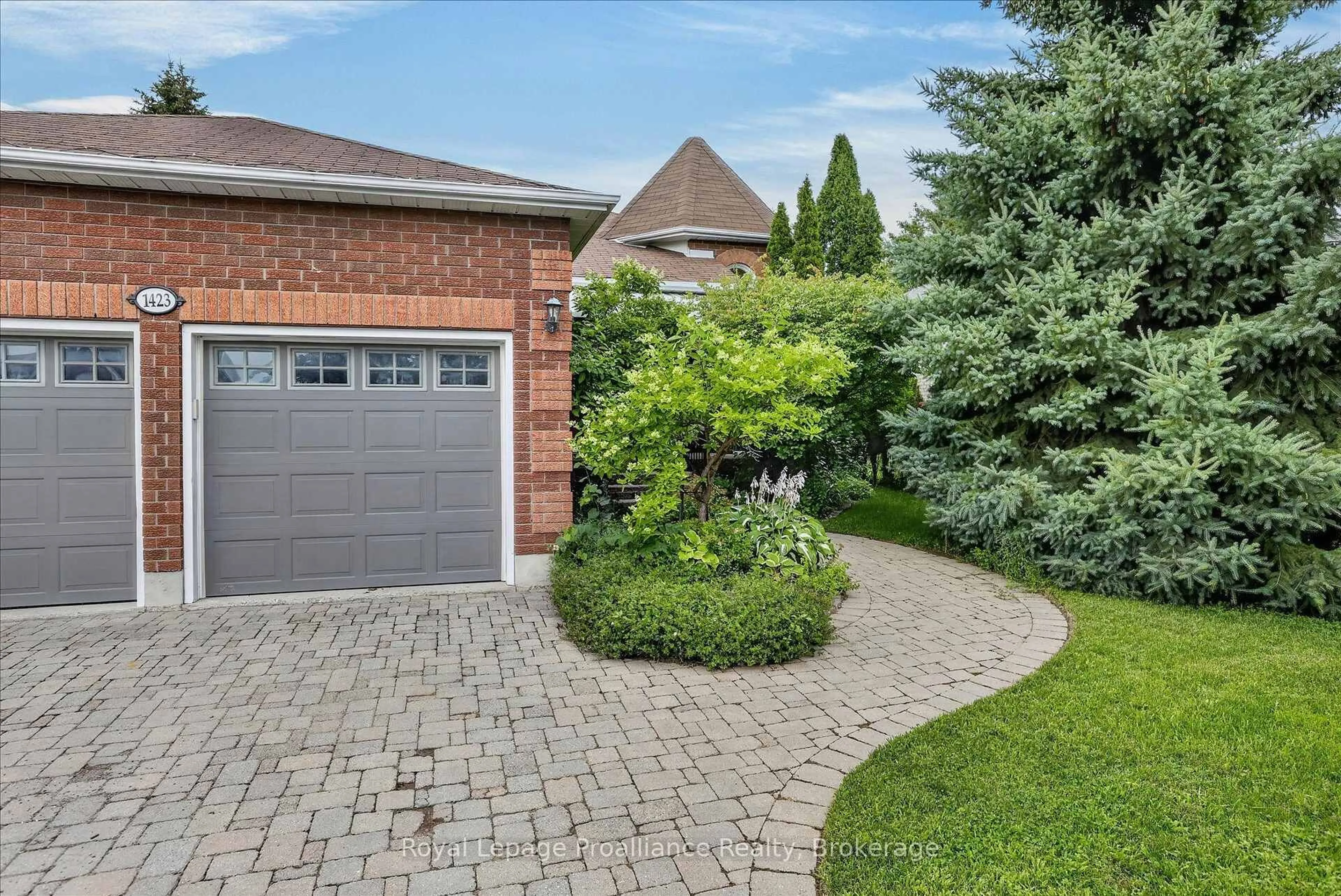 Home with brick exterior material, street for 1423 Glenforest Cres, Peterborough Ontario K9K 2J1