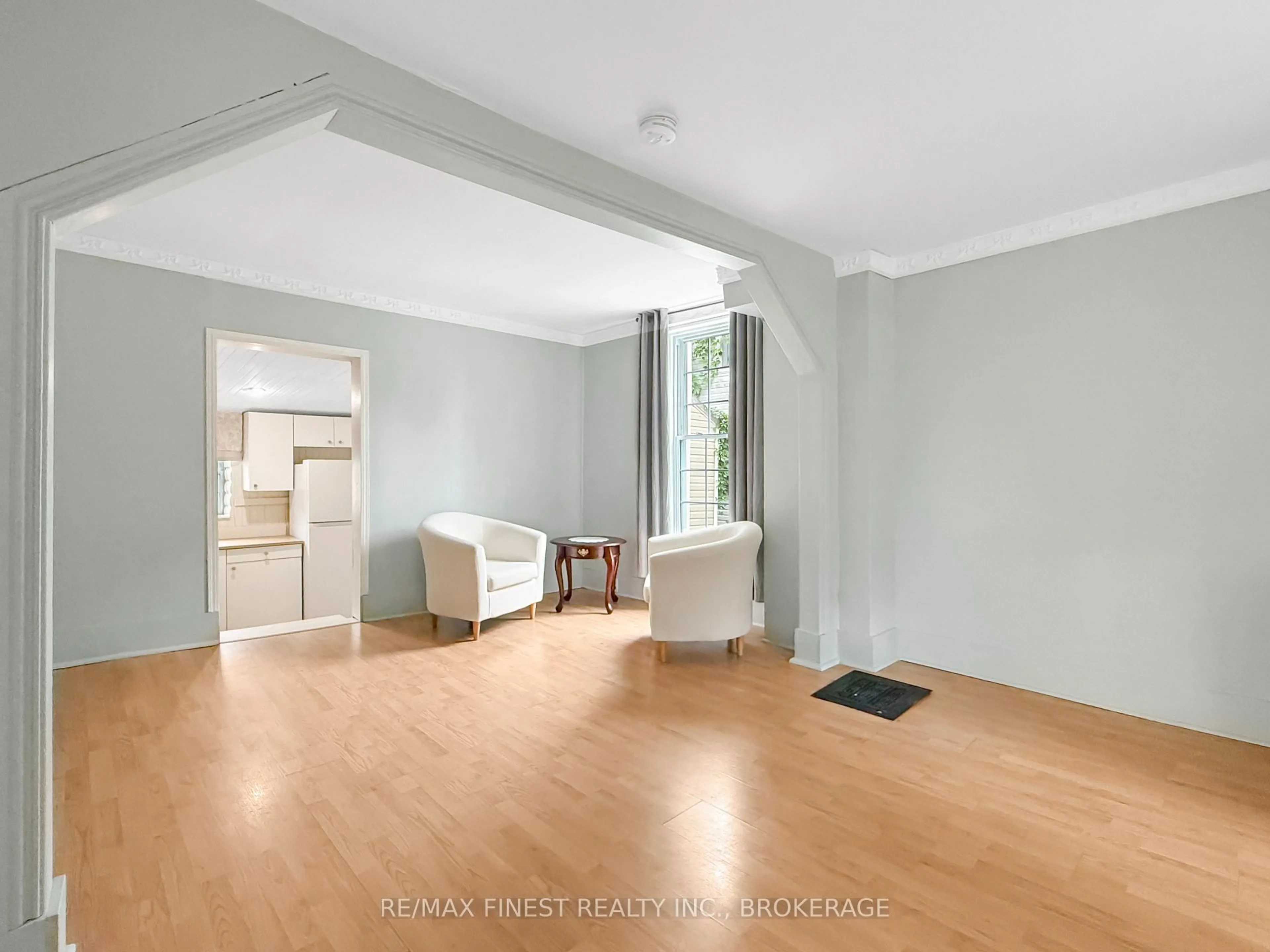 A pic of a room for 215 Brock St, Gananoque Ontario K7G 1G5