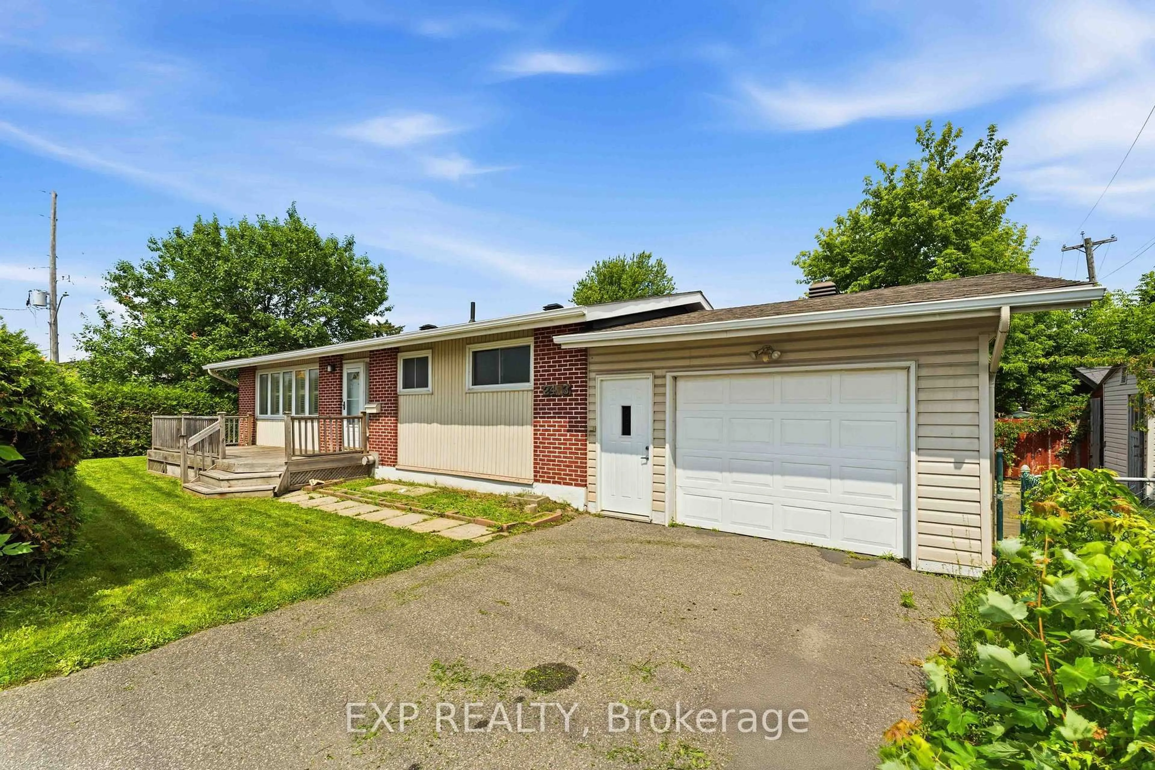 A pic from outside/outdoor area/front of a property/back of a property/a pic from drone, street for 2473 Walkley Rd, Ottawa Ontario K1G 3H2