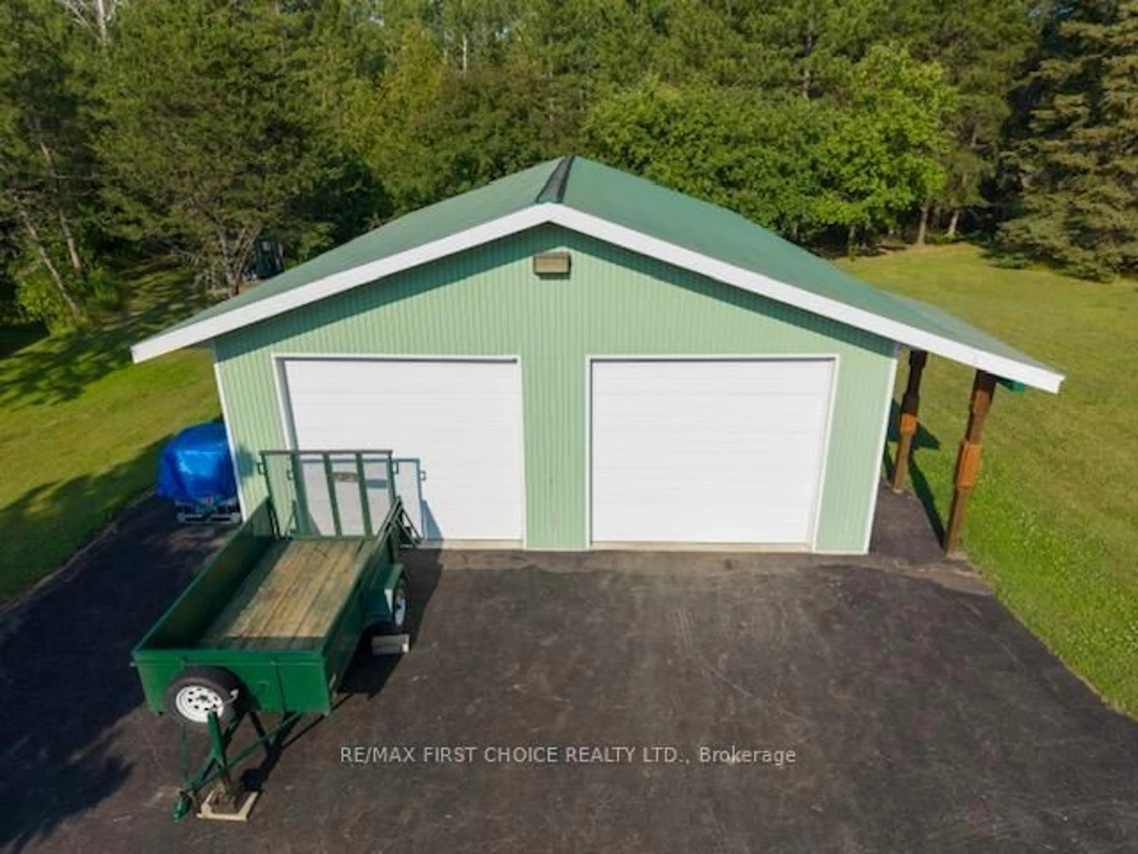 A pic from outside/outdoor area/front of a property/back of a property/a pic from drone, unknown for 685 HWY 588, Oliver Paipoonge Ontario P0T 1W0