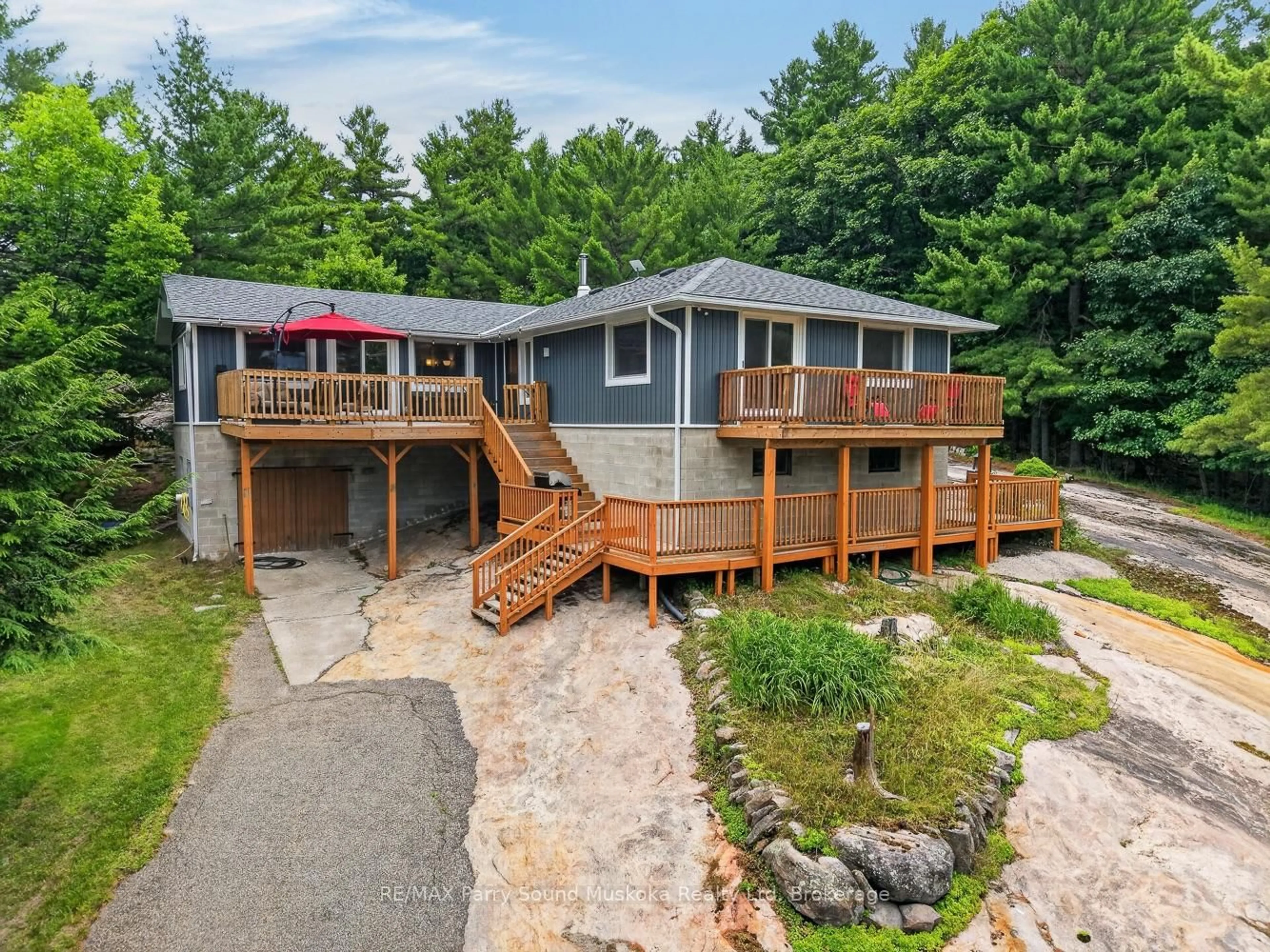 A pic from outside/outdoor area/front of a property/back of a property/a pic from drone, unknown for 3 Ridgeway Dr, Carling Ontario P0G 1G0