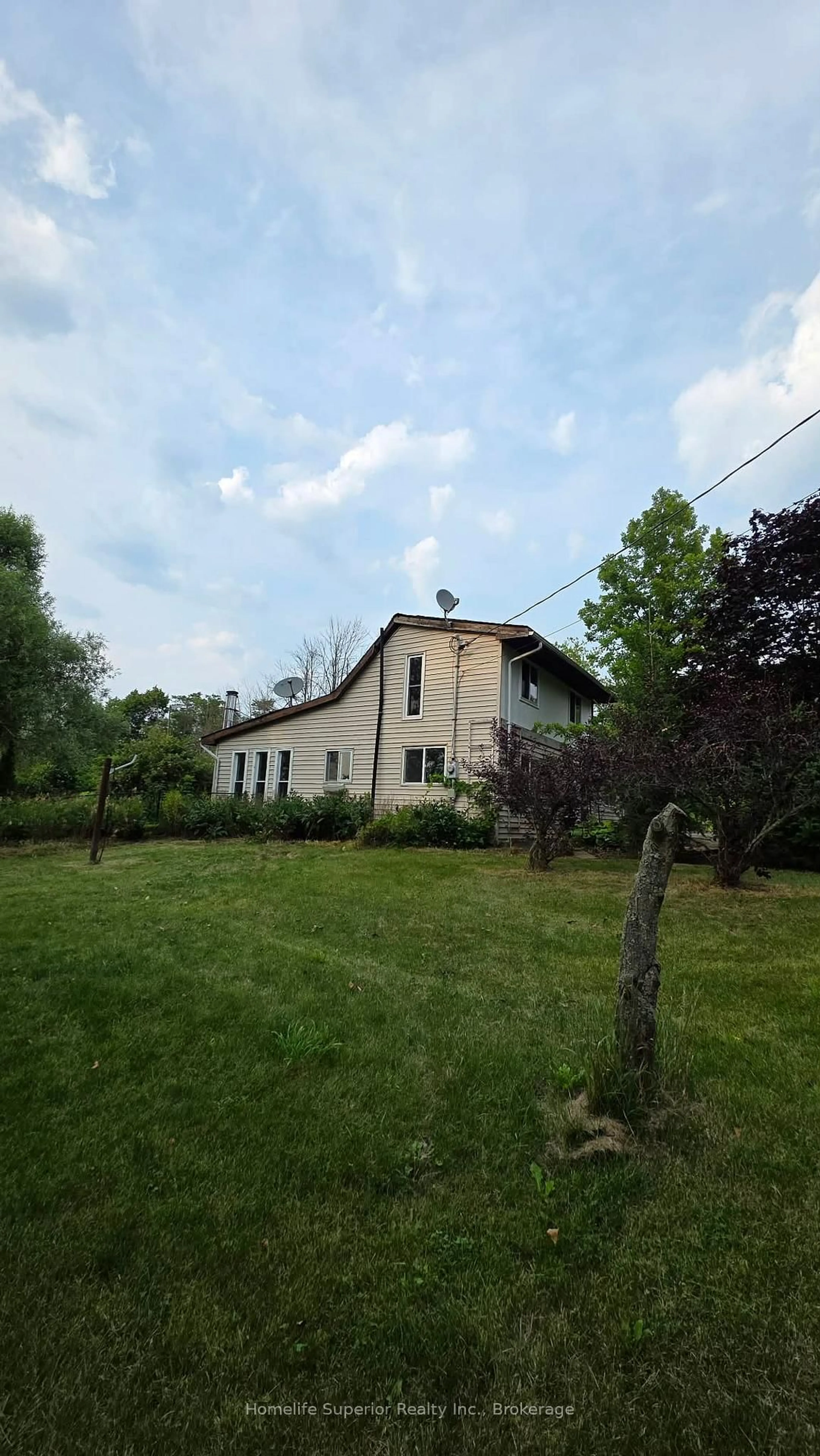 A pic from outside/outdoor area/front of a property/back of a property/a pic from drone, building for 2632 Dummer Asphodel Rd, Douro-Dummer Ontario K0L 3A0