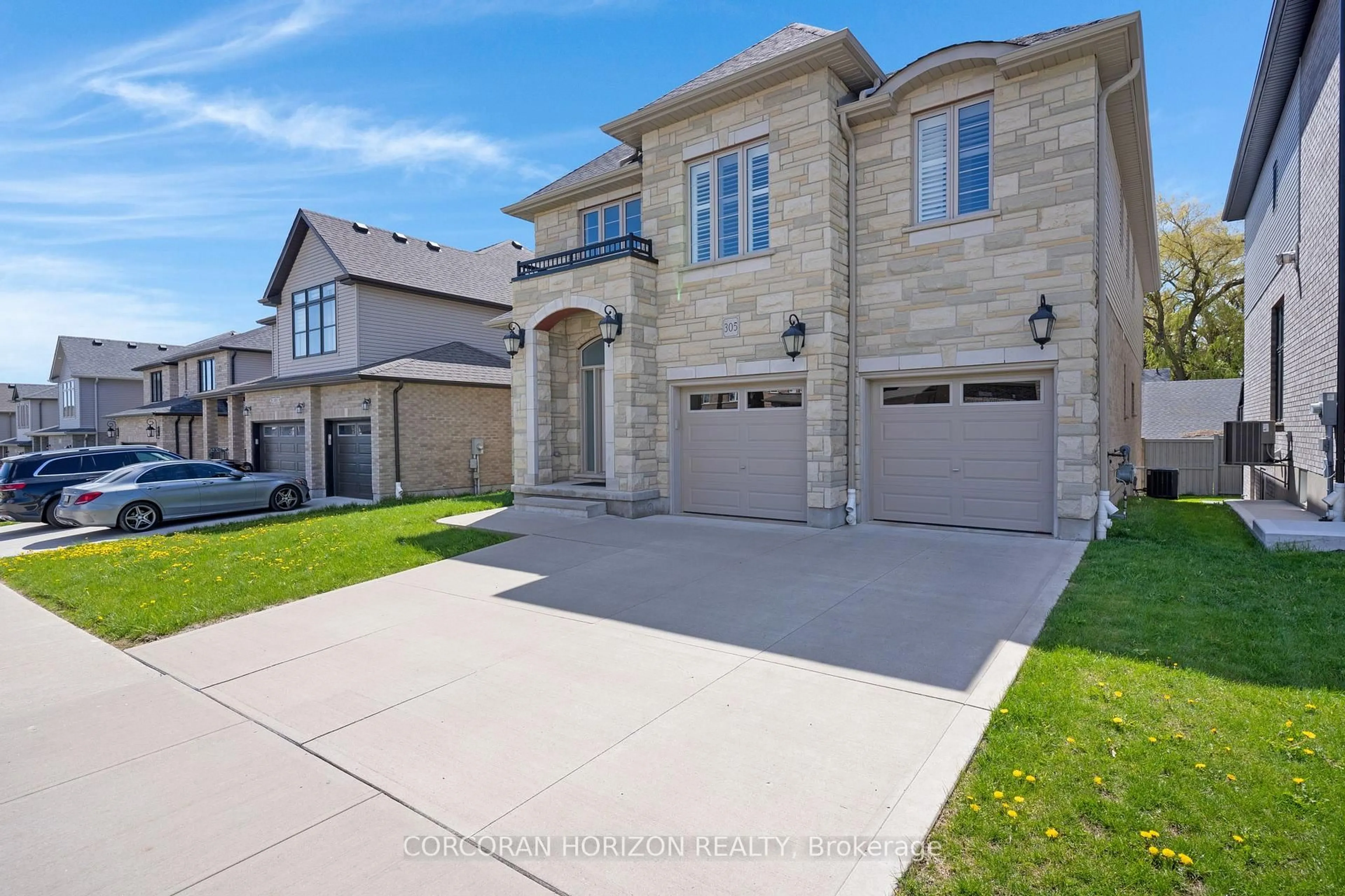 Unknown for 305 Blair Creek Dr, Kitchener Ontario N2P 0G4