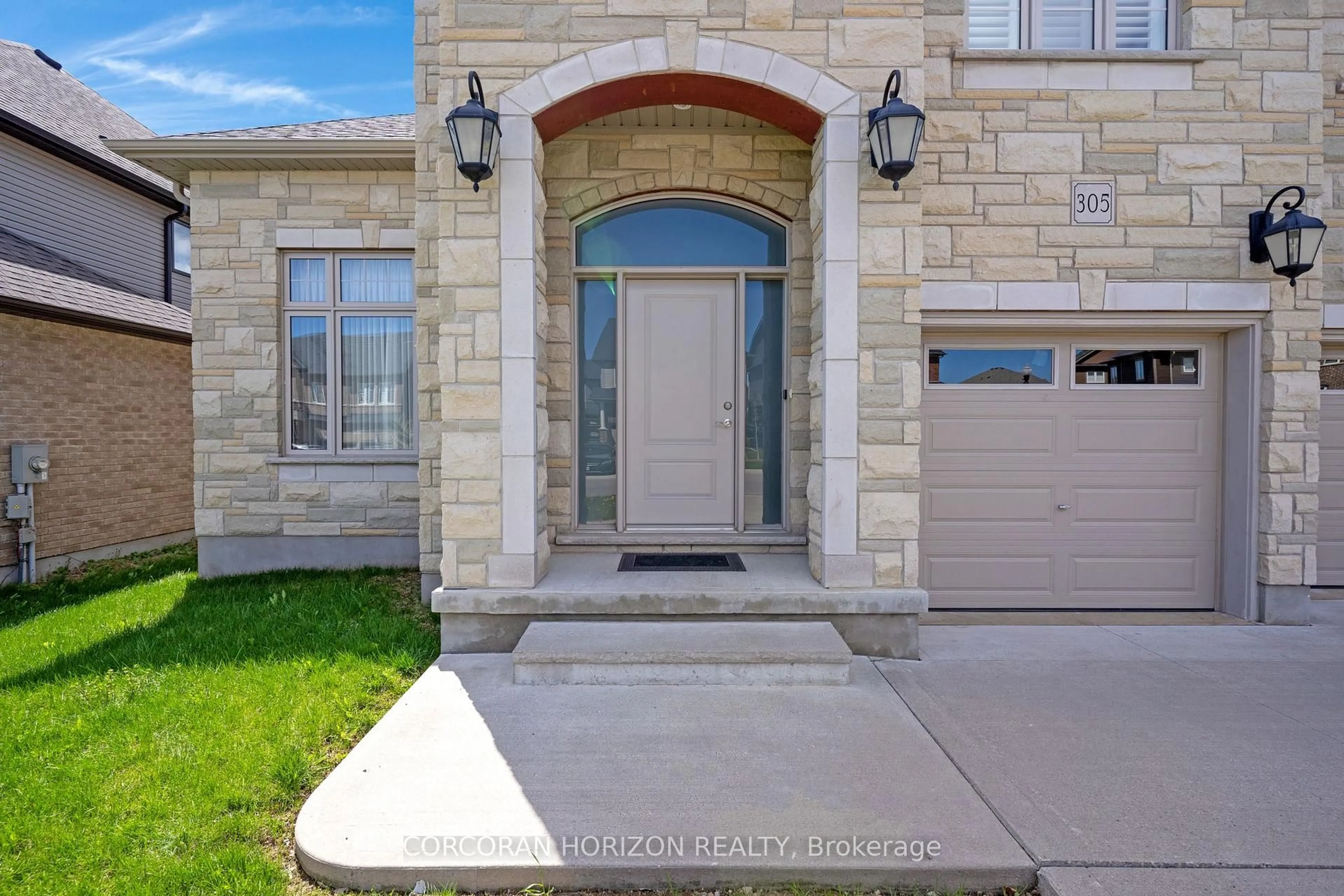 Unknown for 305 Blair Creek Dr, Kitchener Ontario N2P 0G4