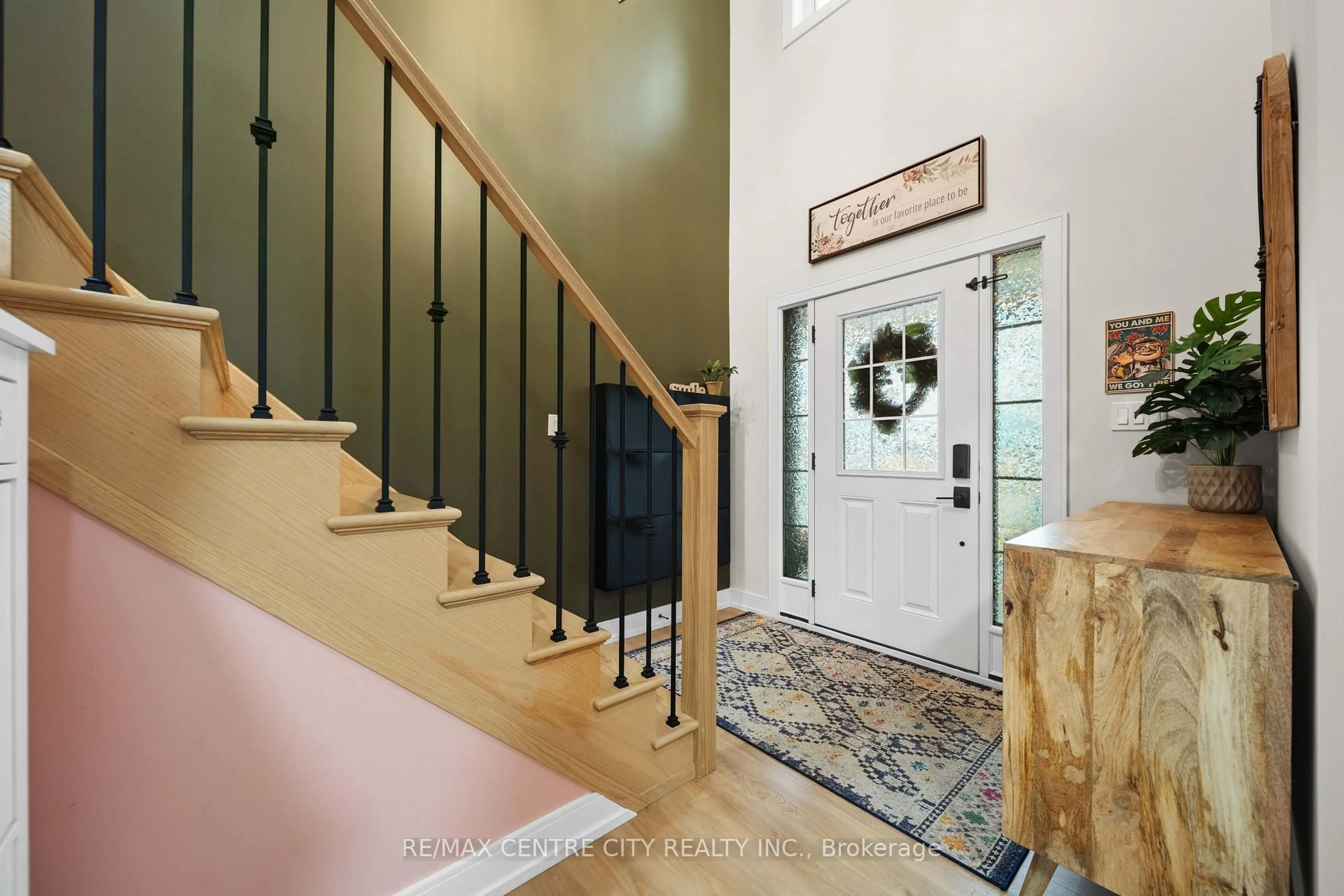 Indoor entryway for 76 Styles Dr, St. Thomas Ontario N5R 0M3