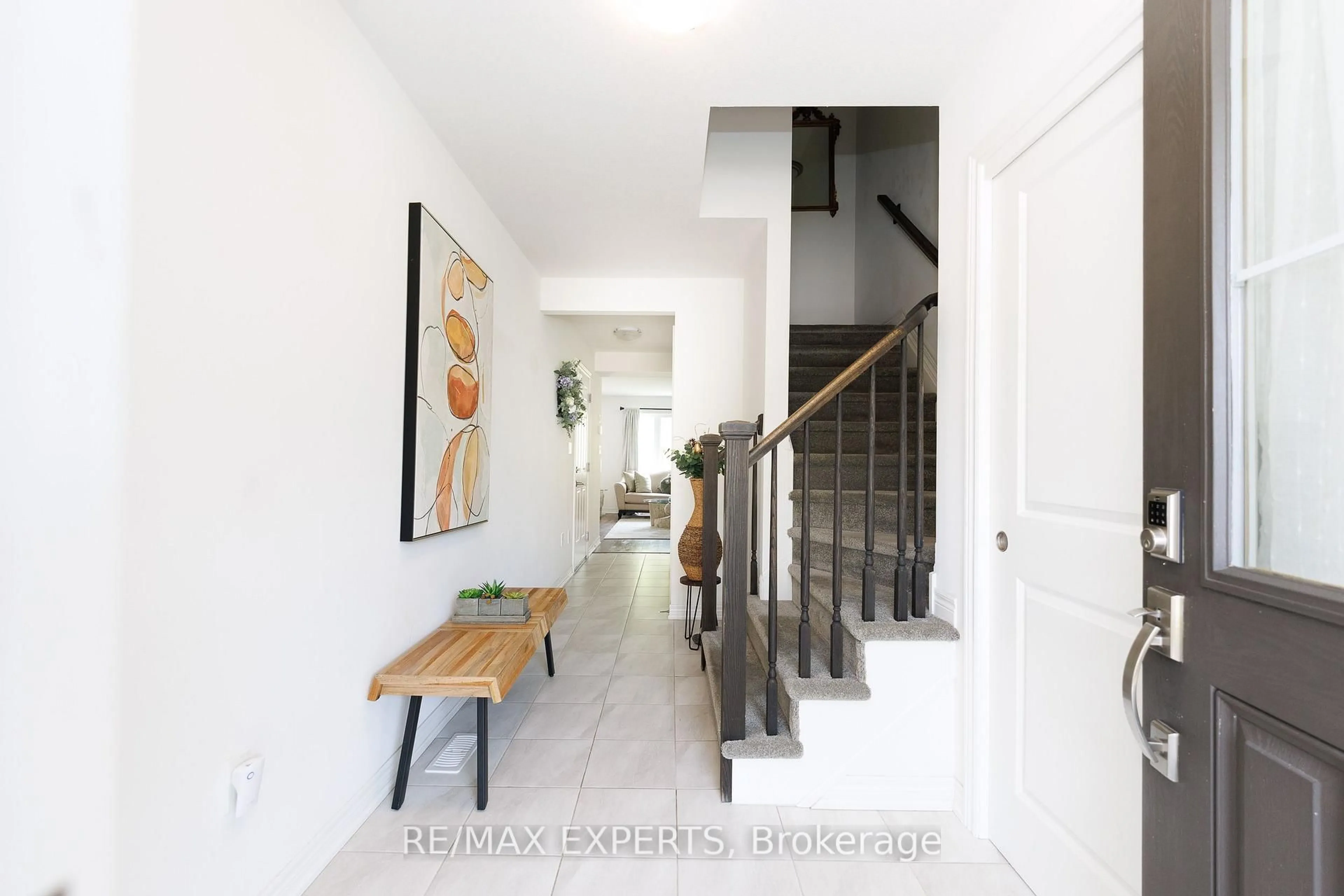 Indoor entryway for 340 Prospect Point Rd #7, Fort Erie Ontario L0S 1N0