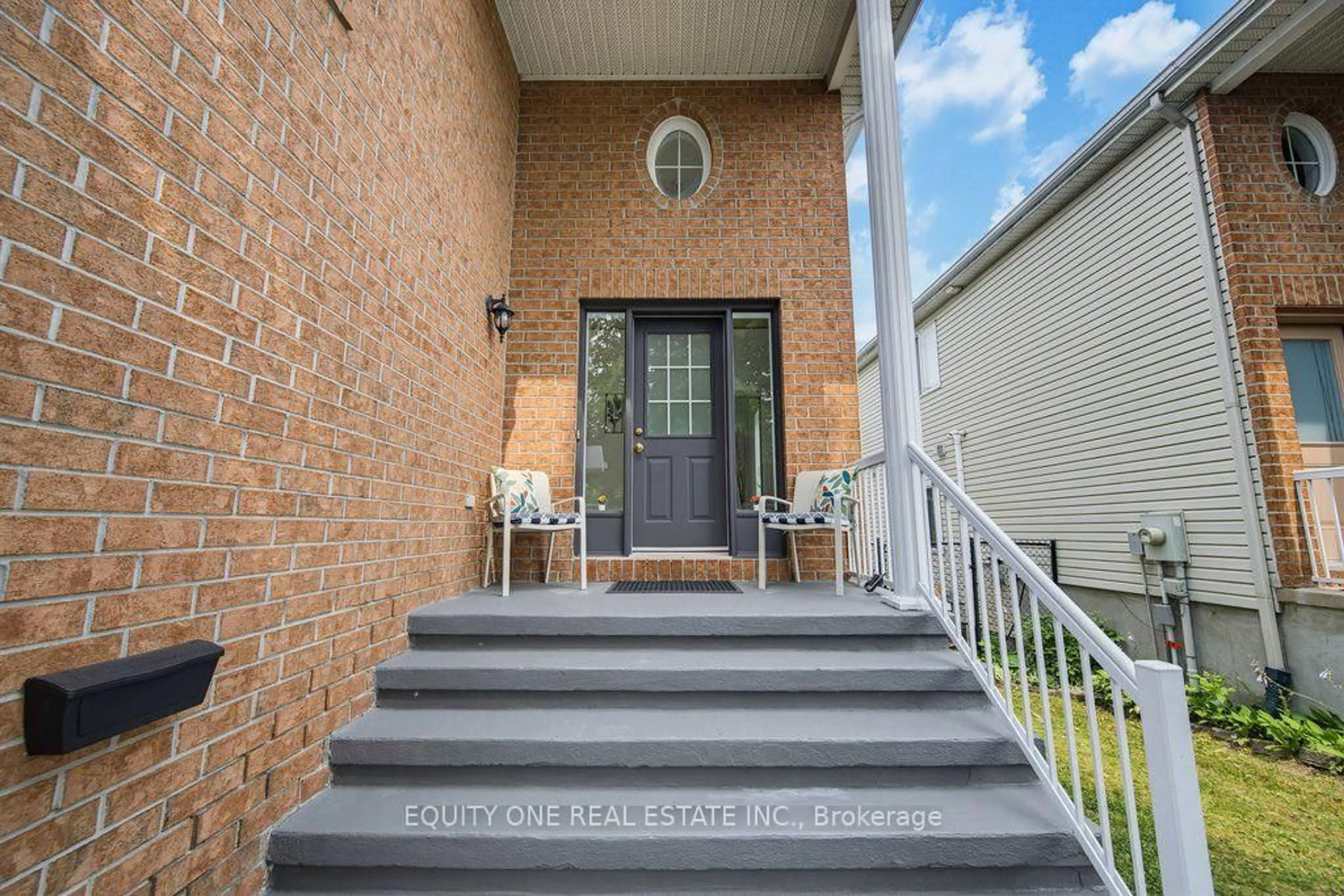 Unknown for 143 Castle Glen Cres, Ottawa Ontario K2L 4G9