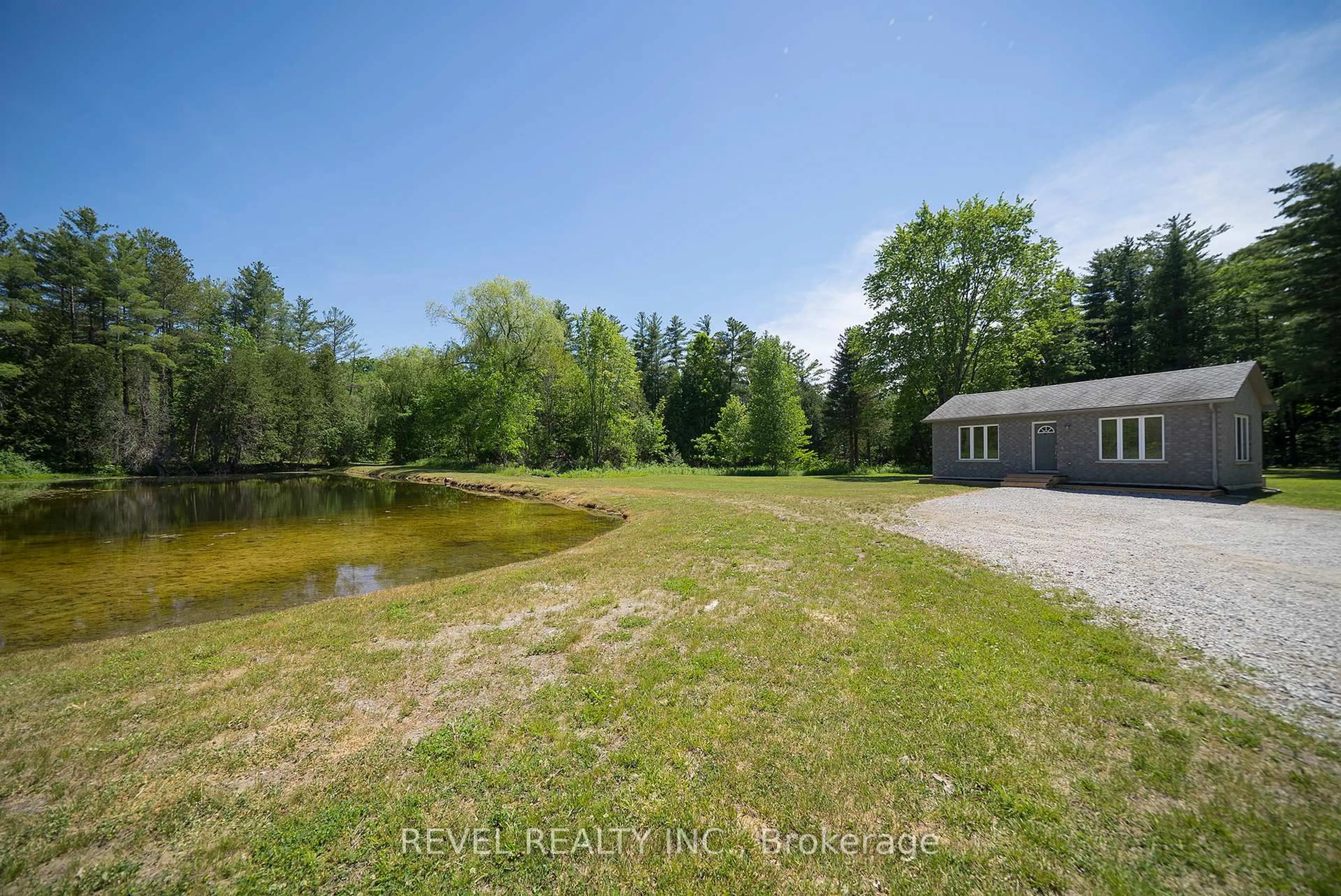 A pic from outside/outdoor area/front of a property/back of a property/a pic from drone, water/lake/river/ocean view for 1521 Windham Road 19, Norfolk Ontario N0E 1H0