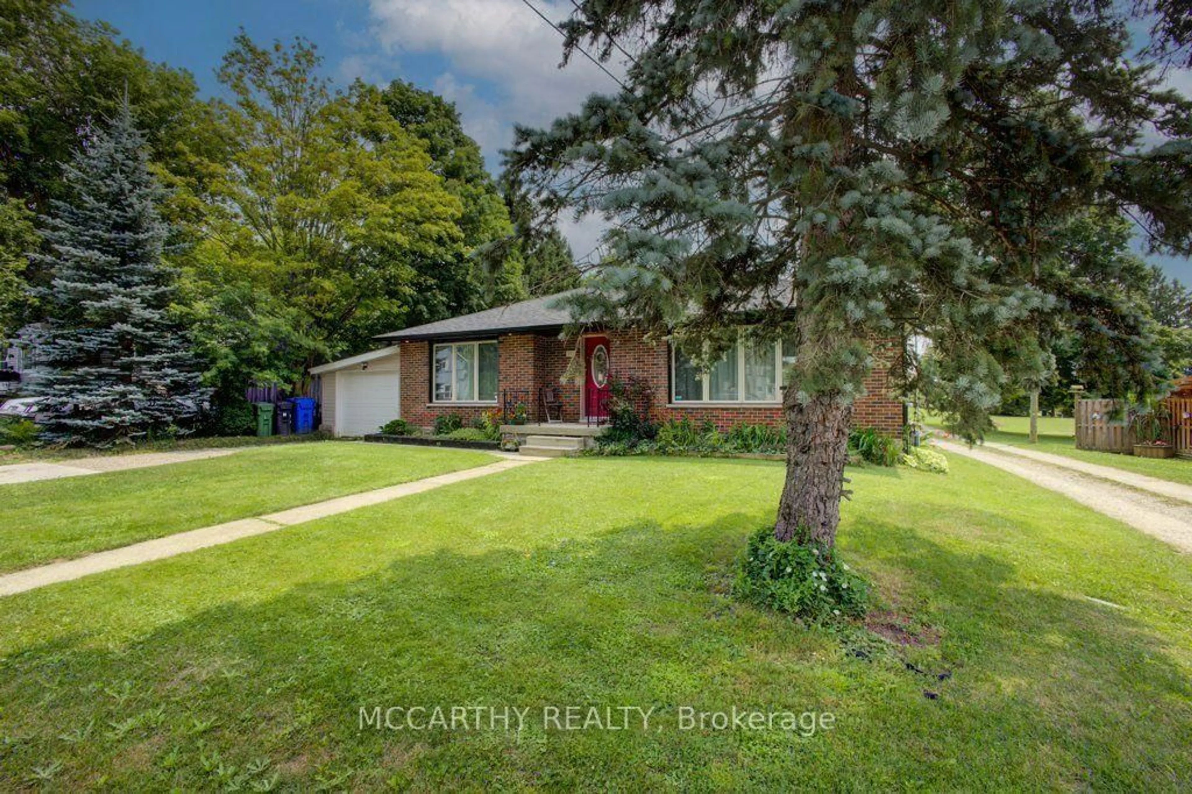 A pic from outside/outdoor area/front of a property/back of a property/a pic from drone, street for 341 Victoria Street East St, Southgate Ontario N0C 1B0