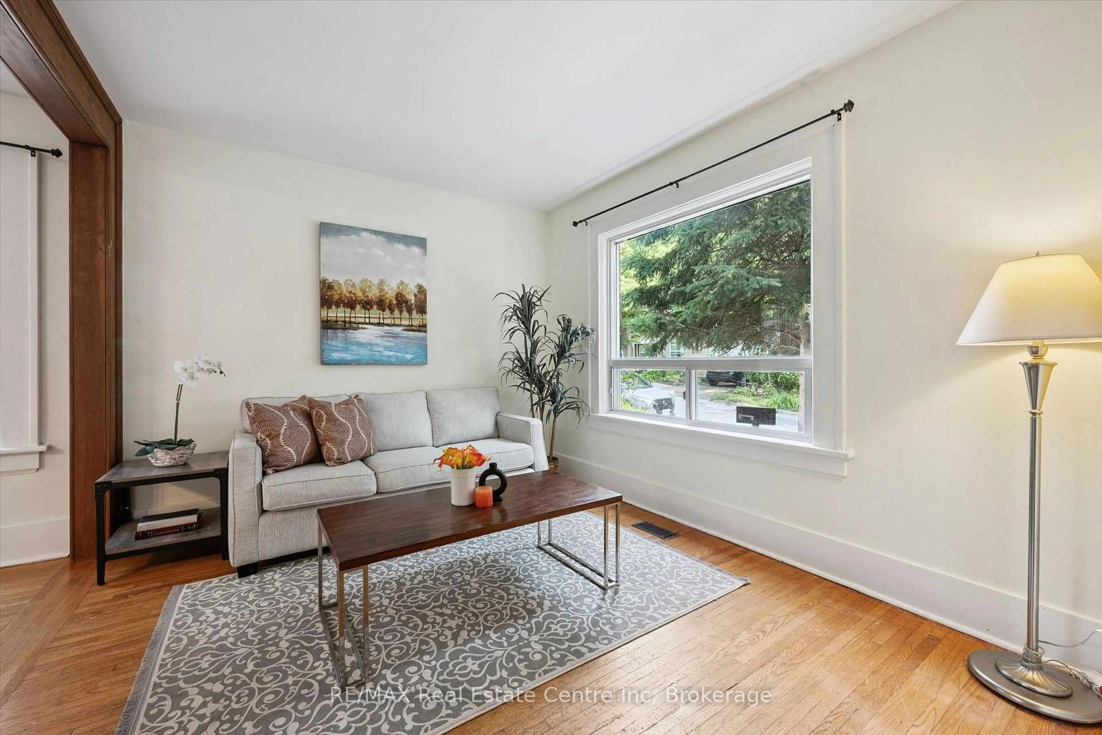 Living room with furniture, unknown for 6 PEARL St, Guelph Ontario N1E 2E3