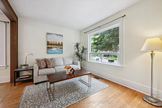 6 PEARL St, Guelph 4