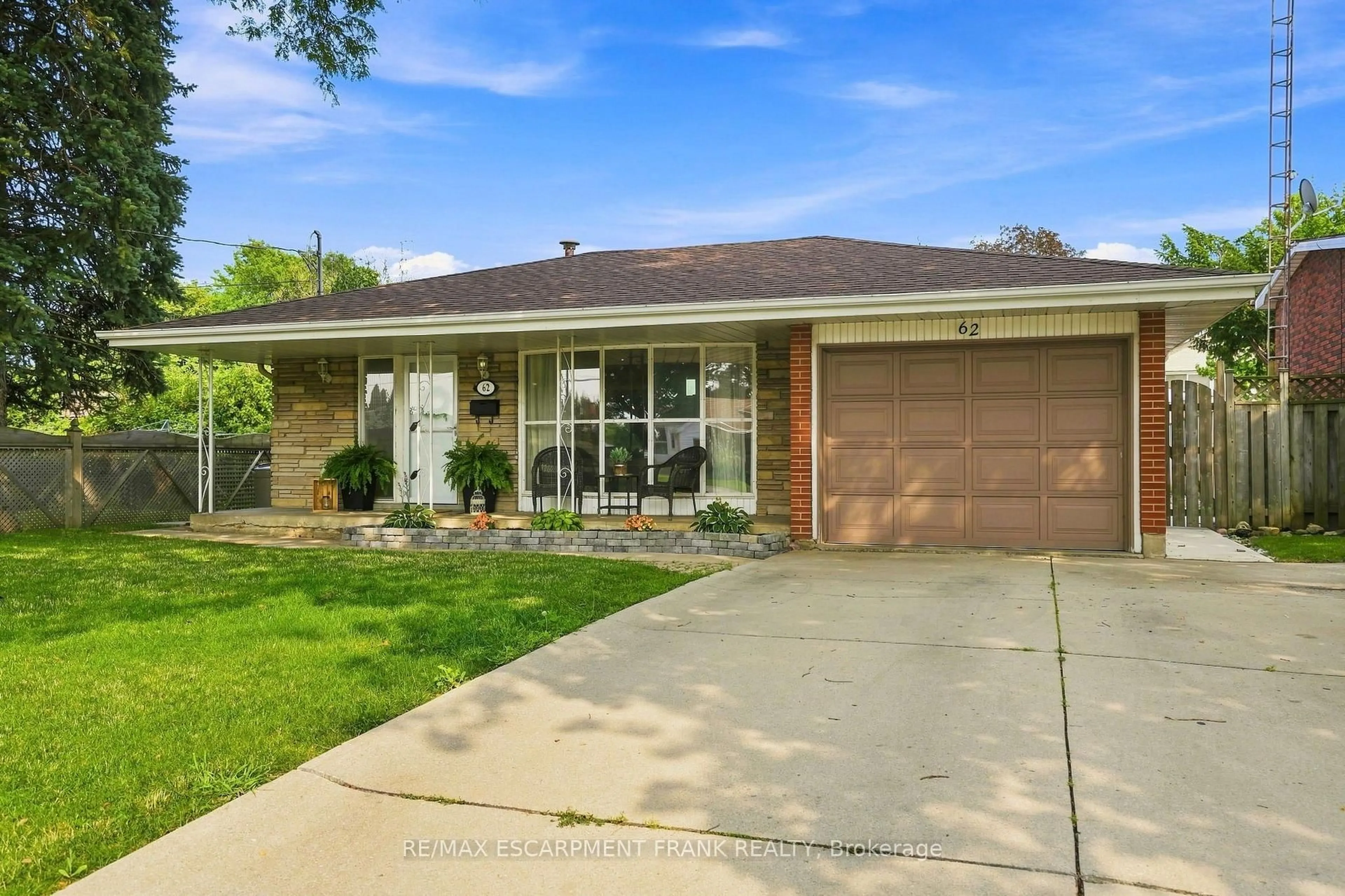Home with brick exterior material, street for 62 Owen Pl, Hamilton Ontario L8G 2H2