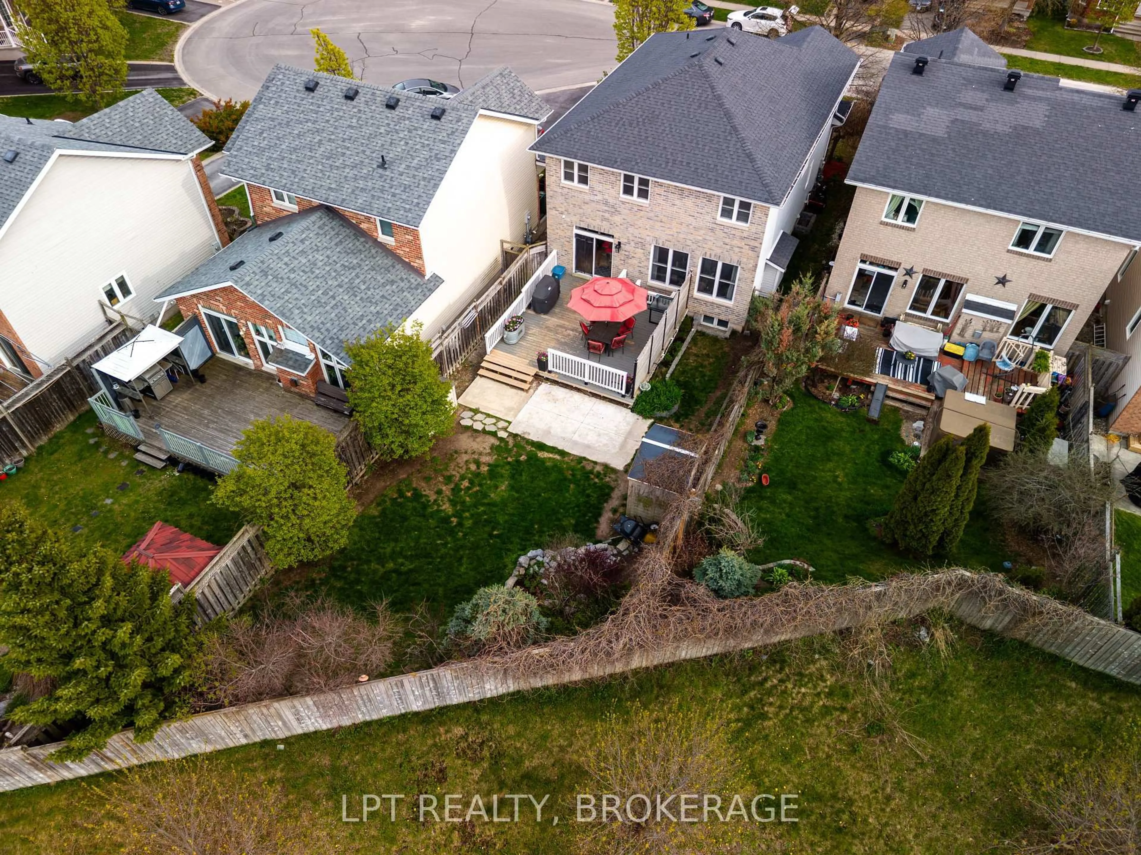 A pic from outside/outdoor area/front of a property/back of a property/a pic from drone, city buildings view from balcony for 1986 Geology Tr, Kingston Ontario K7M 9H5