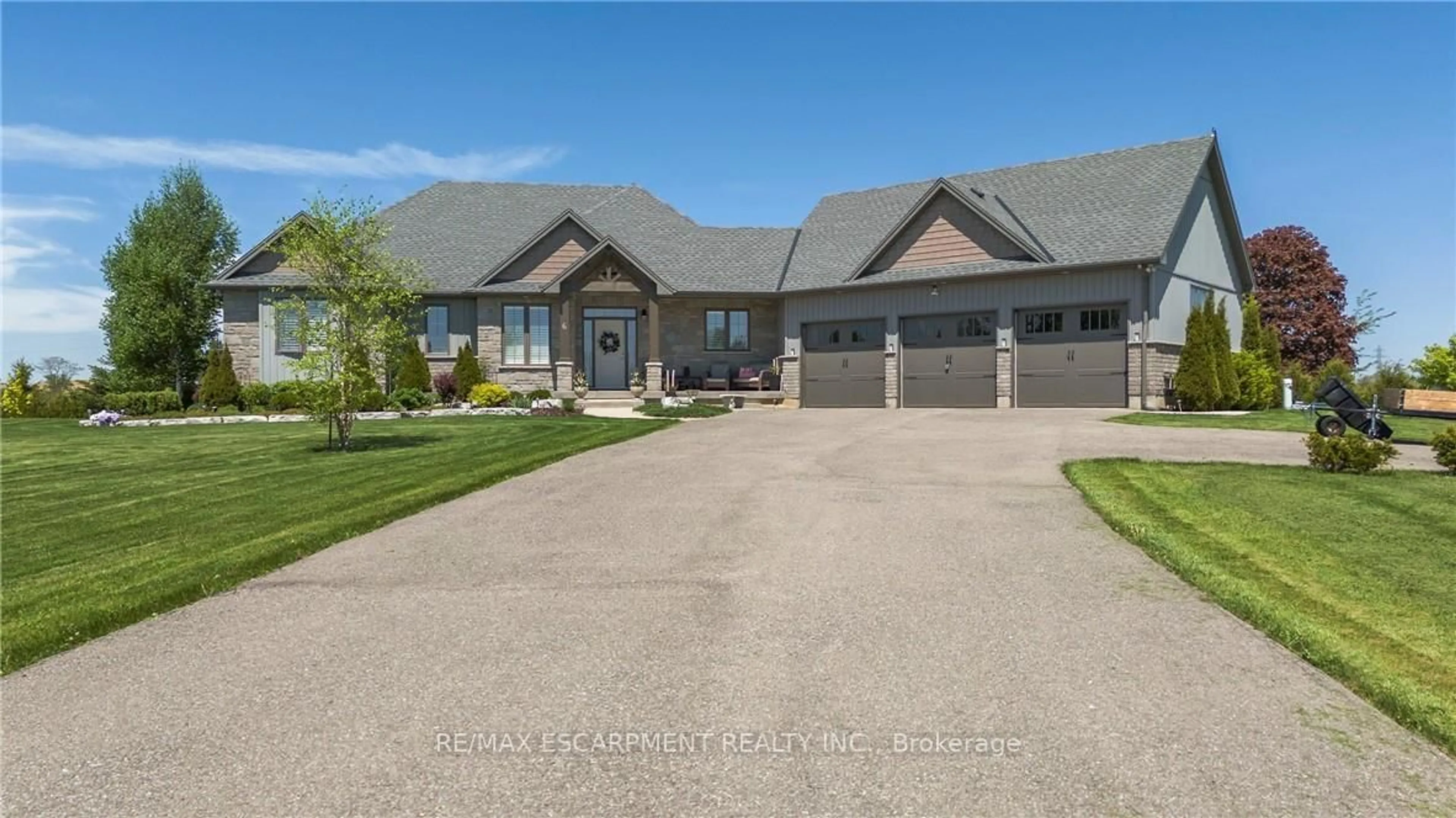Unknown for 6 Macneil Crt, Brantford Ontario N3S 0G3