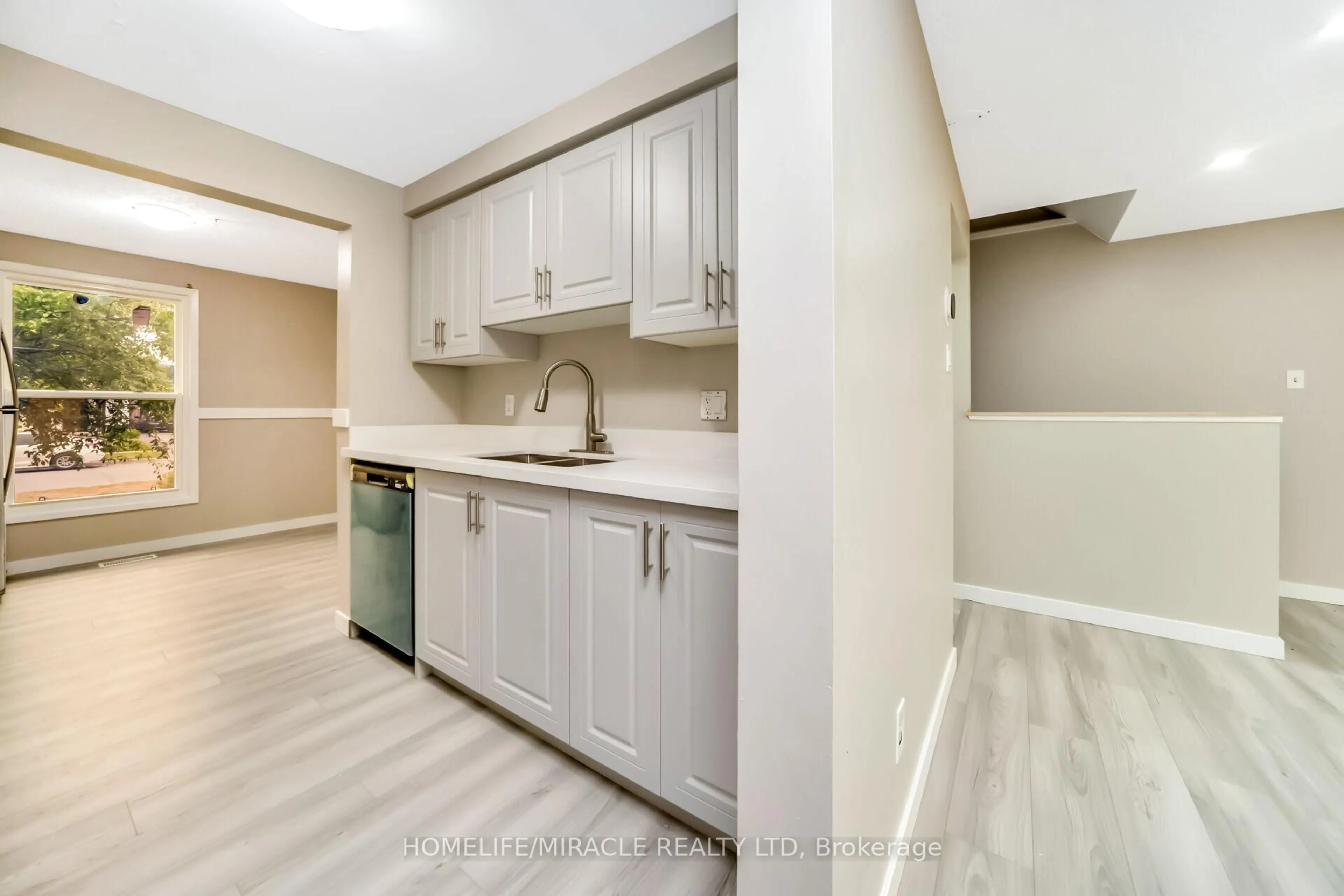 Standard kitchen, unknown for 53 Burns Dr, Guelph Ontario N1H 6V8