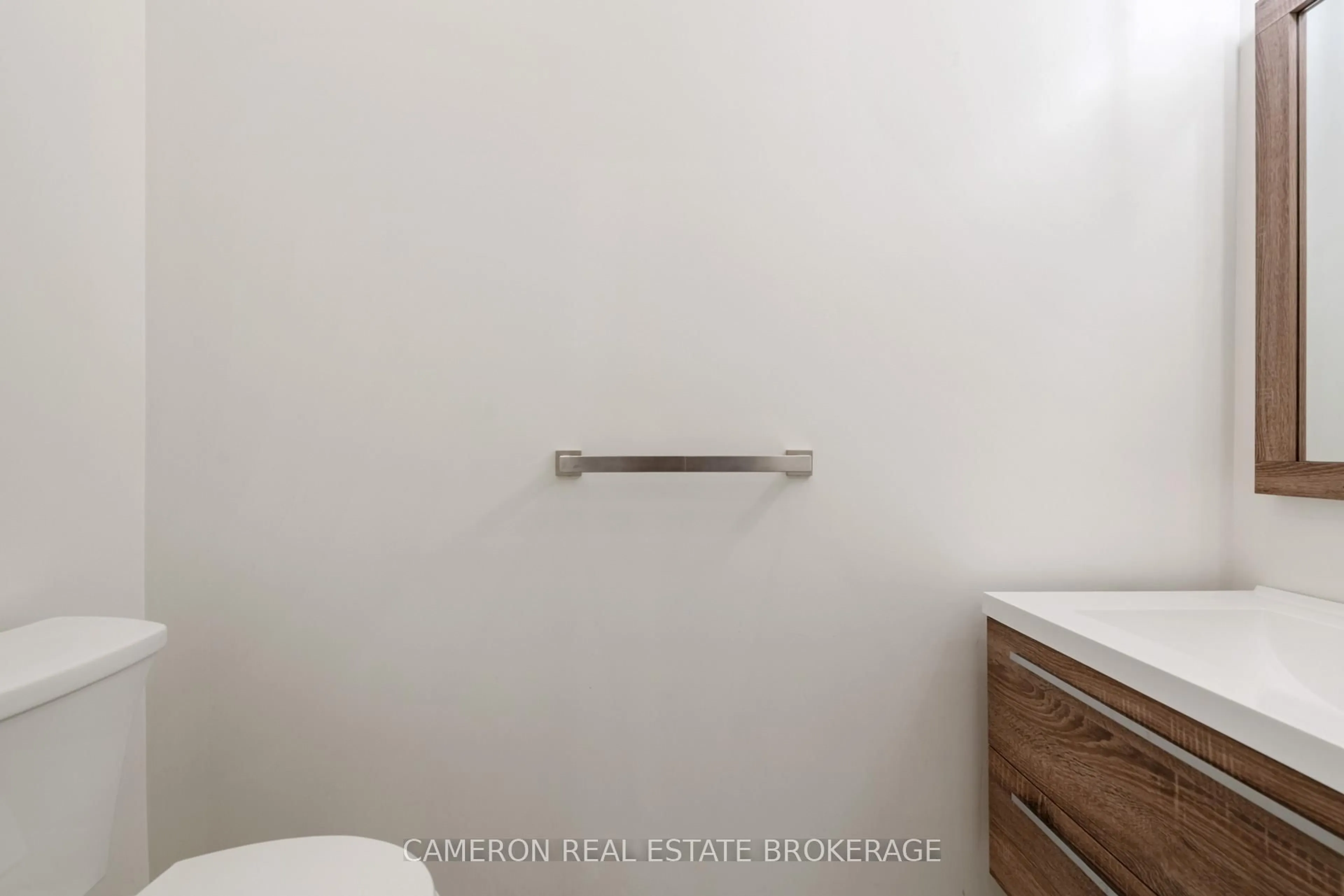 A pic of a room for 72 Sunset Blvd, Cornwall Ontario K6H 7M3