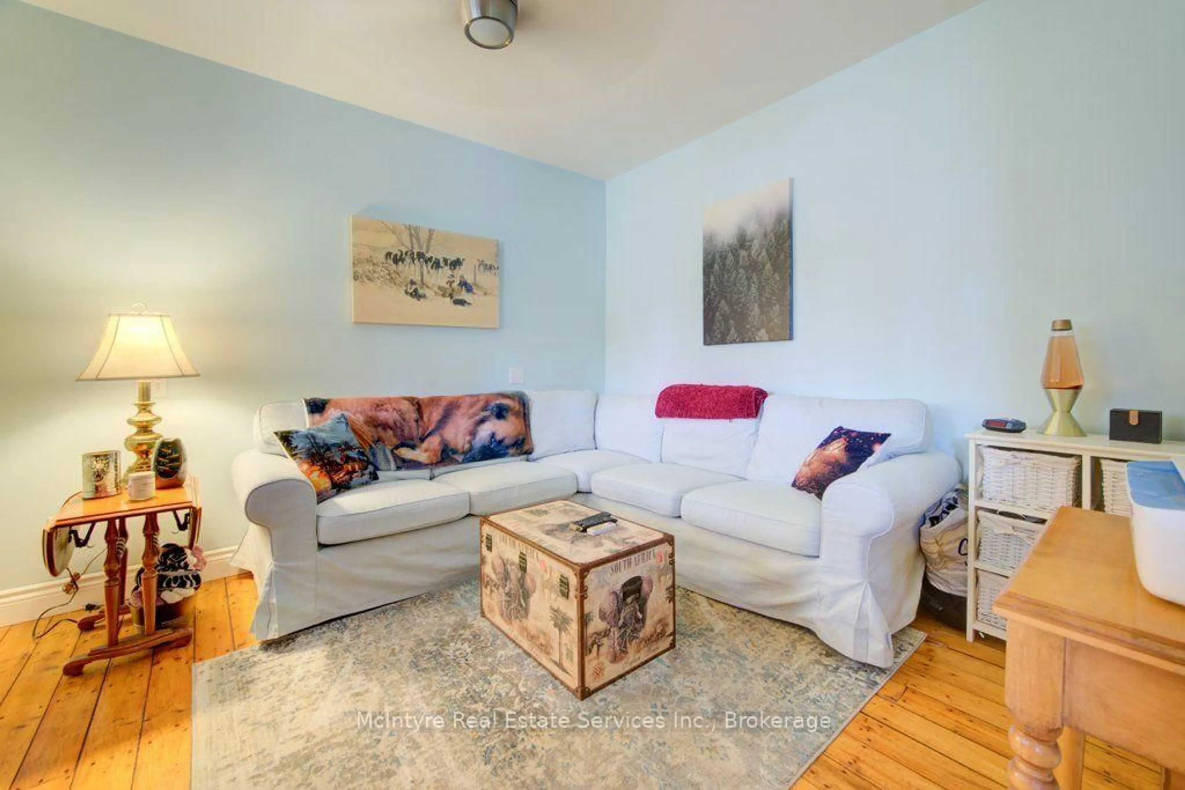 Living room with furniture, unknown for 1249 Notre Dame Dr Dr, Wilmot Ontario N0B 2H0